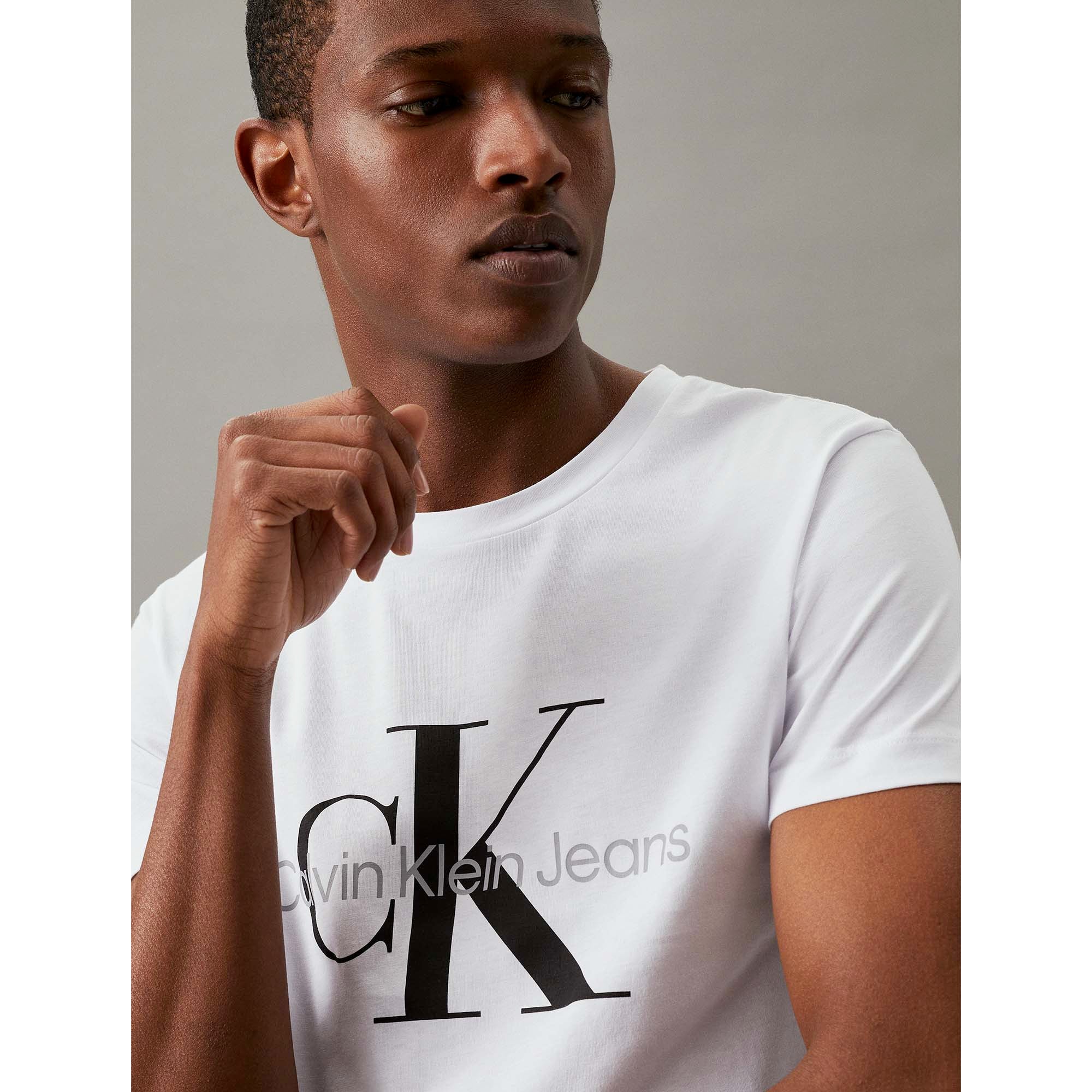 CORE_MONOLOGO_SLIM_T_YAF_J30J320935_YAF_Image_3