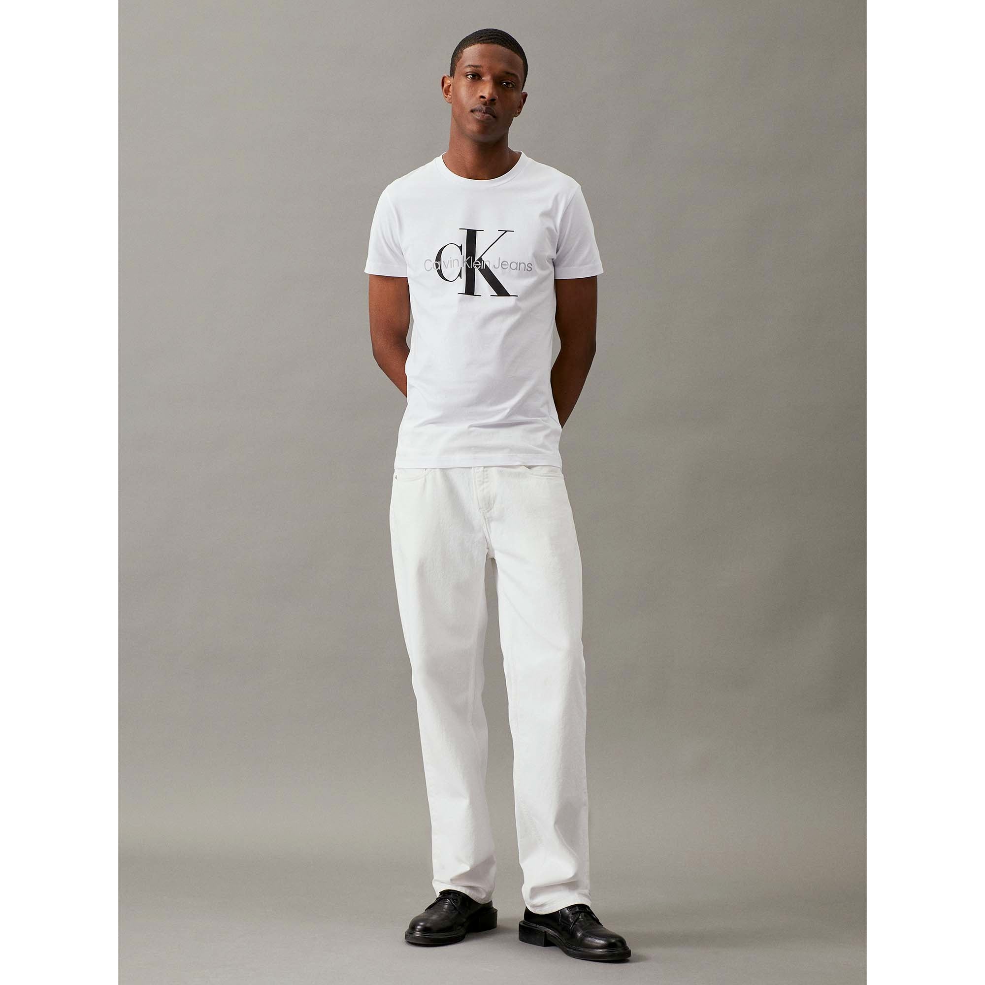 CORE_MONOLOGO_SLIM_T_YAF_J30J320935_YAF_Image_4