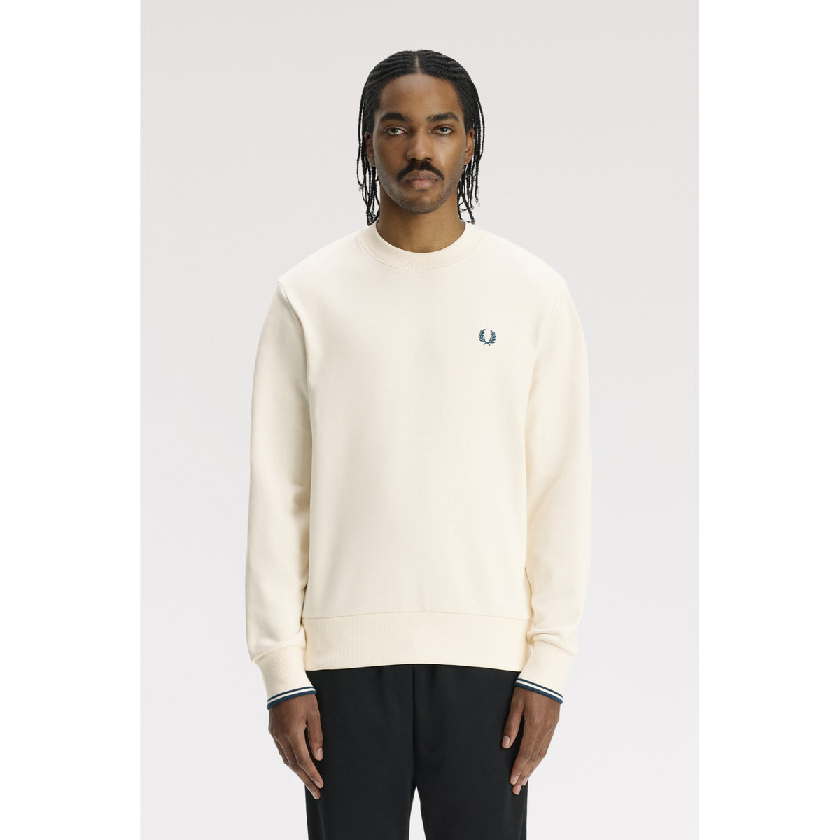 CREW_NECK_SWEATSHIRT_M7535_79D_Image_2