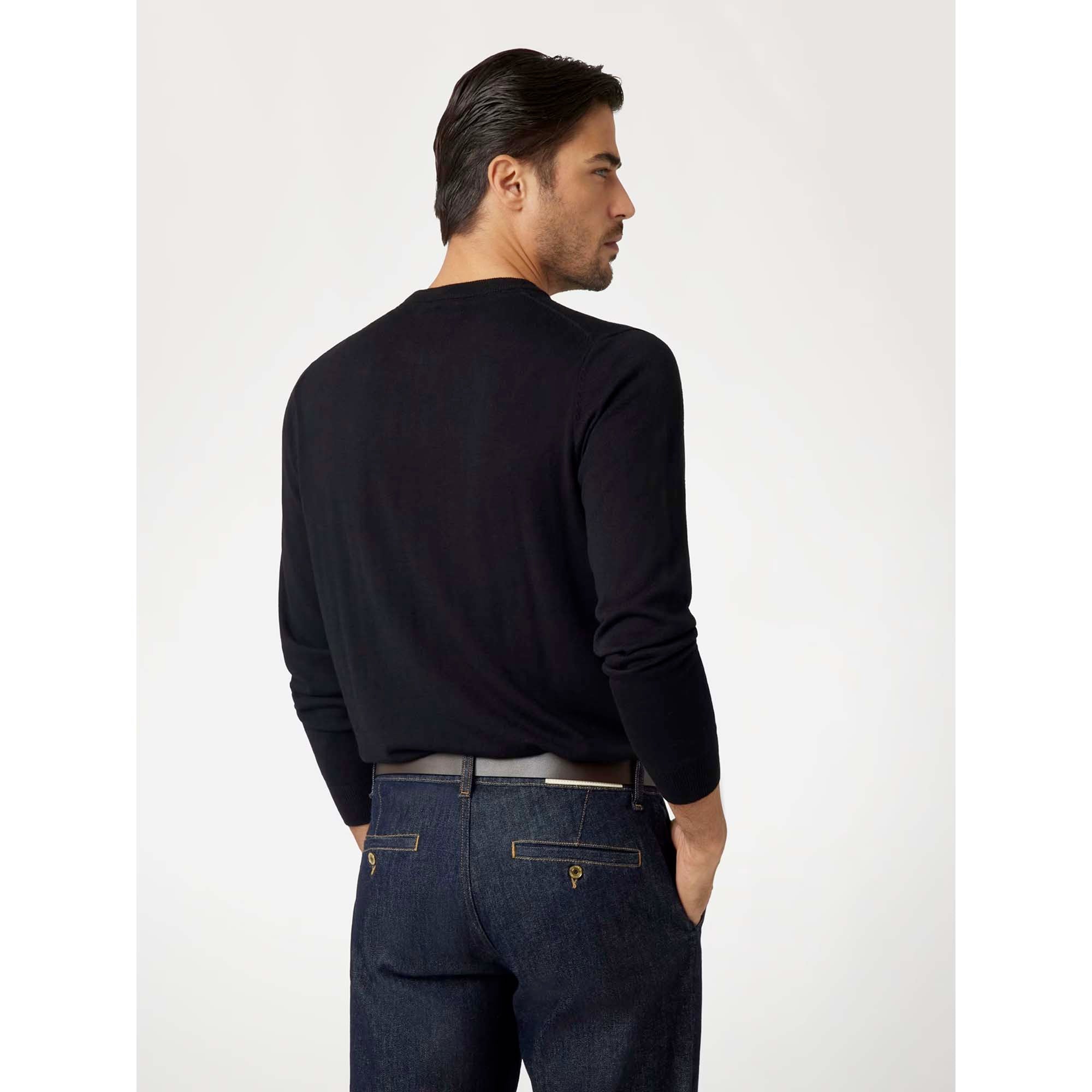 DANIEL_CN_LS_BASIC_SWTR_M4YR01Z3052_JBLK_Image_4