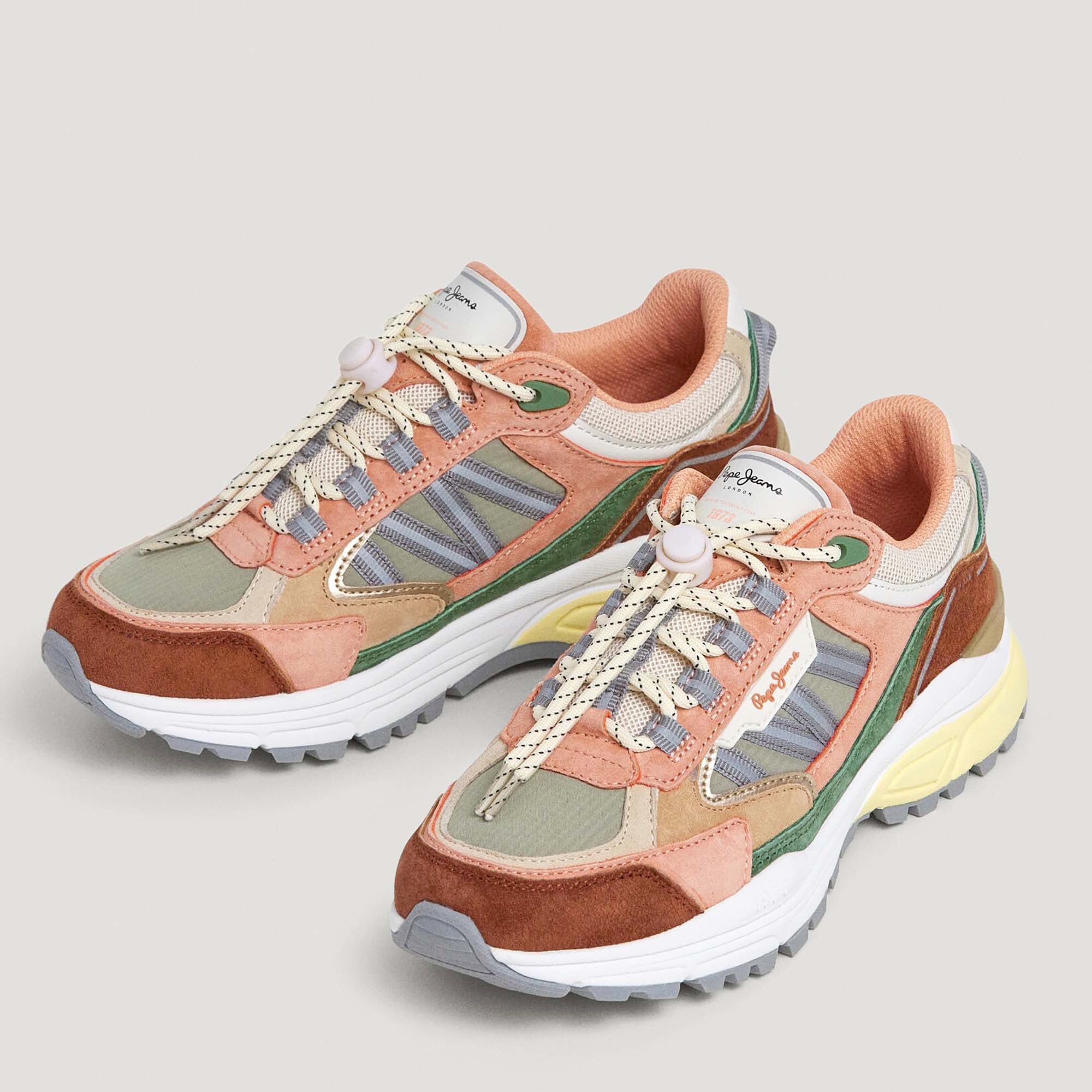 DARREN_TREK_W_PLS600027_711_Image_2