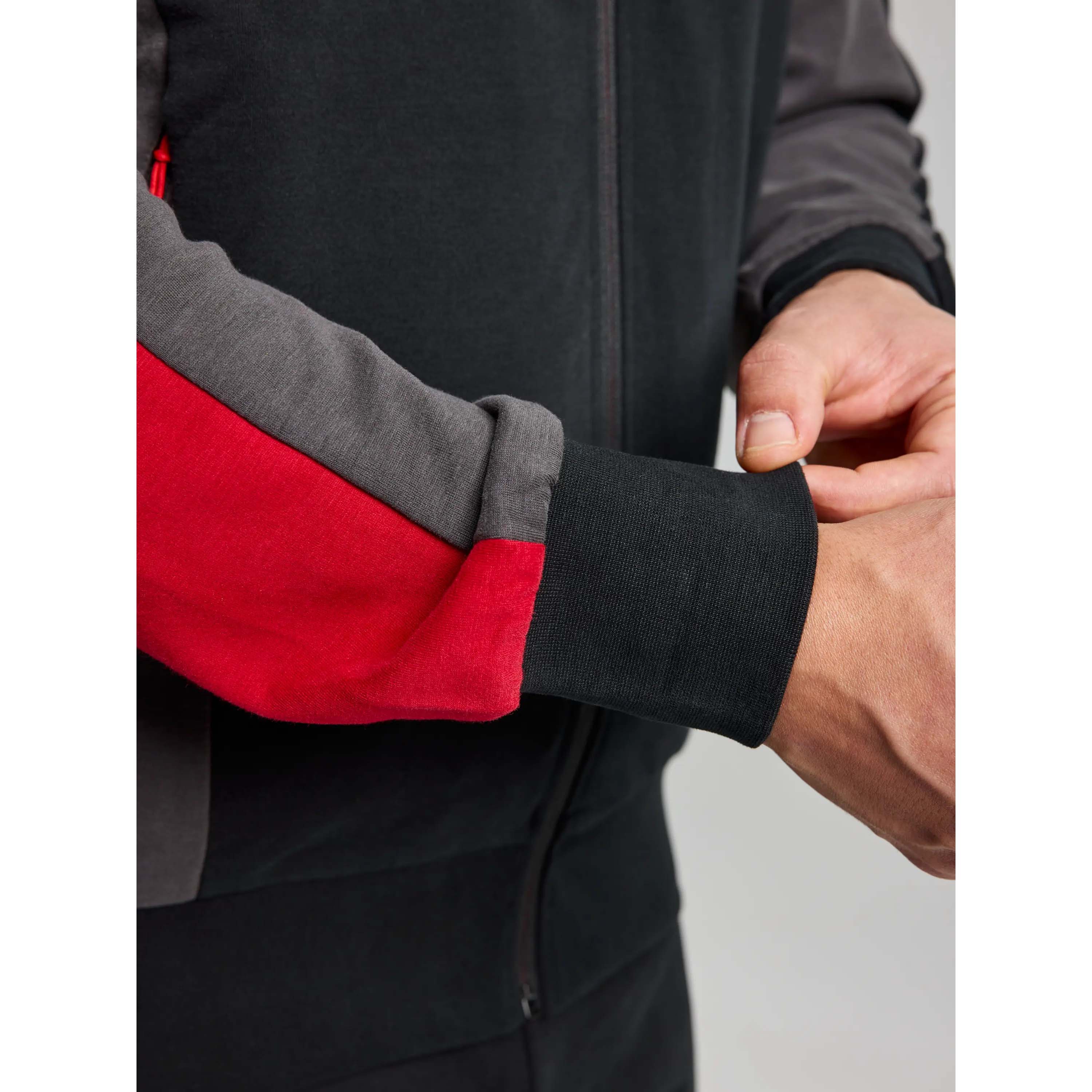 DECK_FZ_SWEATER_A106001S00_W16_Image_7