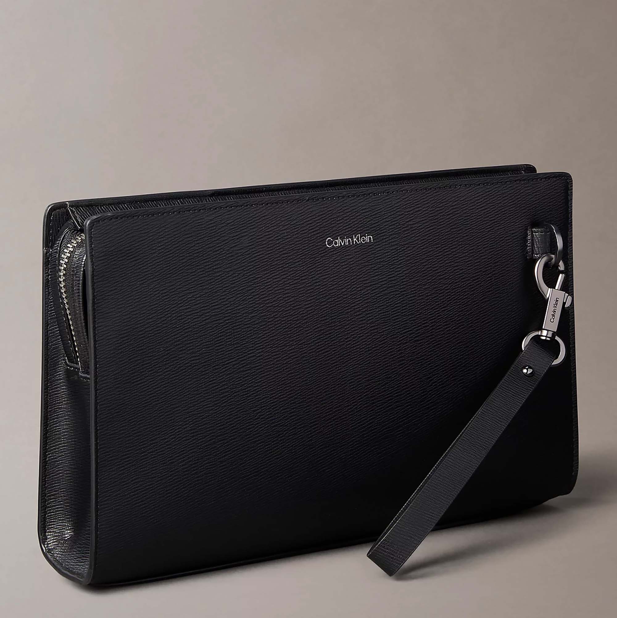 EMBLEM_HW_POUCH_WITH_HANDLE_LV04D1170G_UB1_Image_2