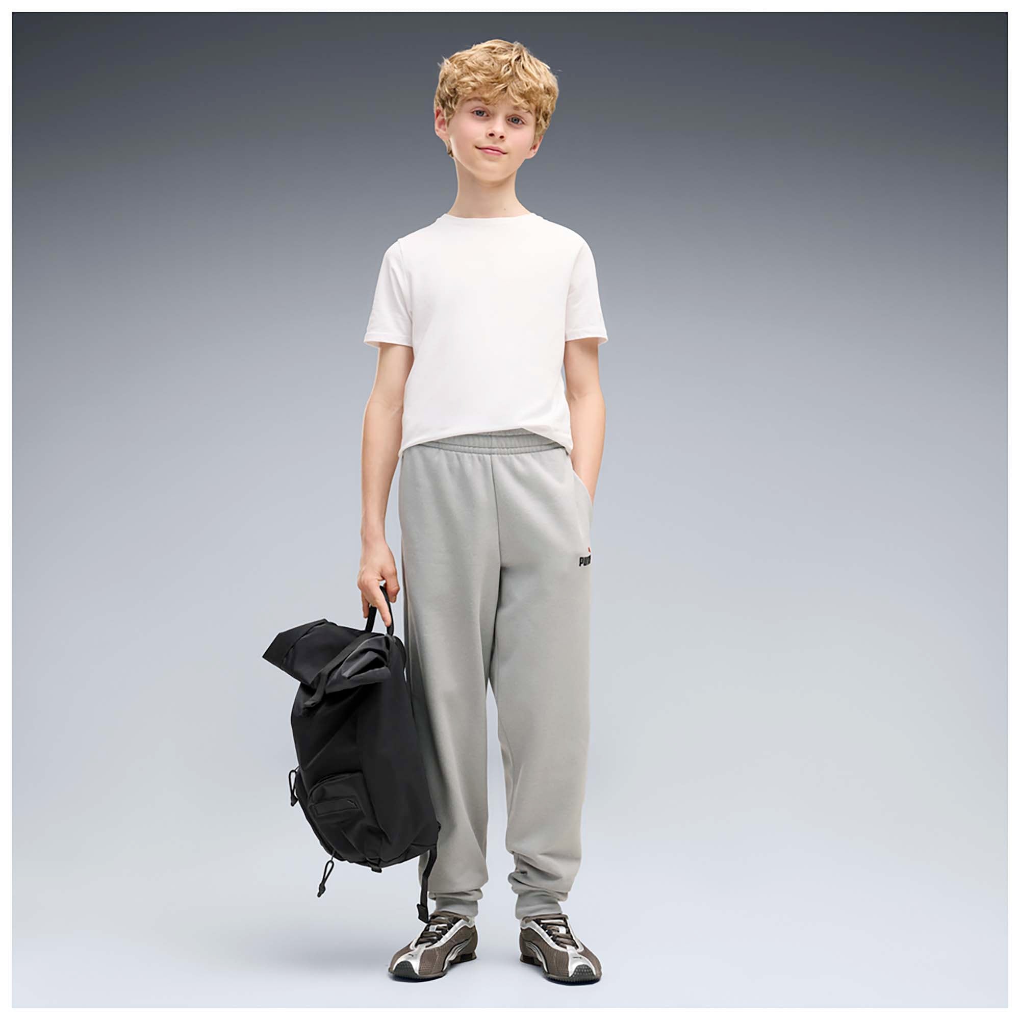 ESS_2_COLOR_NO_1_LOGO_SWEATPANTS_FL_B_685824_63_Image_4