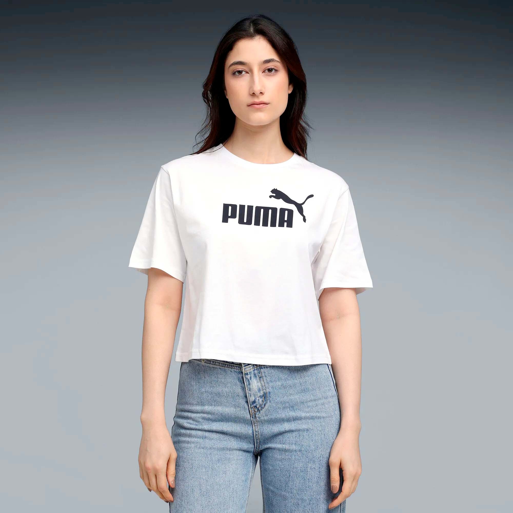 ESS_CROPPED_NO_1_LOGO_RELAXED_TEE_684972_02_Image_2