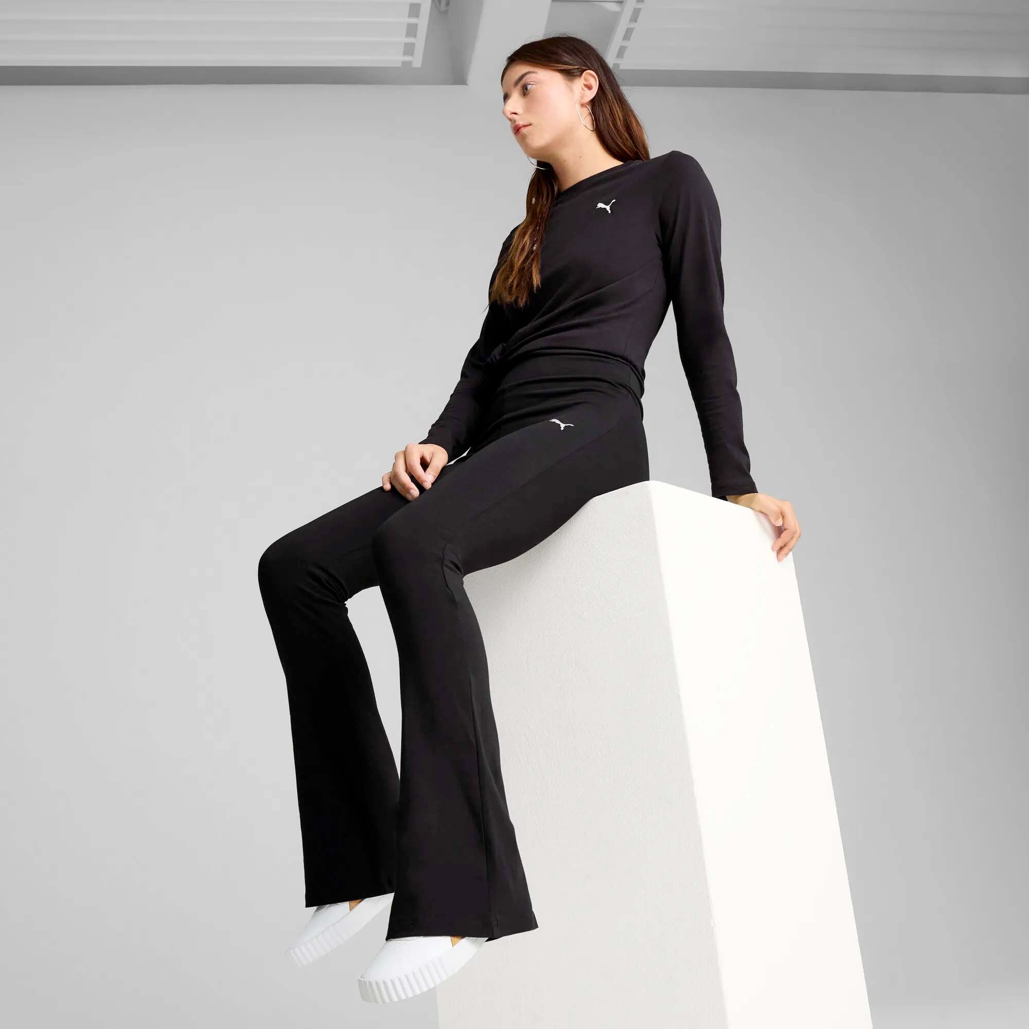 ESS_HIGH-WAIST_FLARED_LEGGINGS_631542_01_Image_4