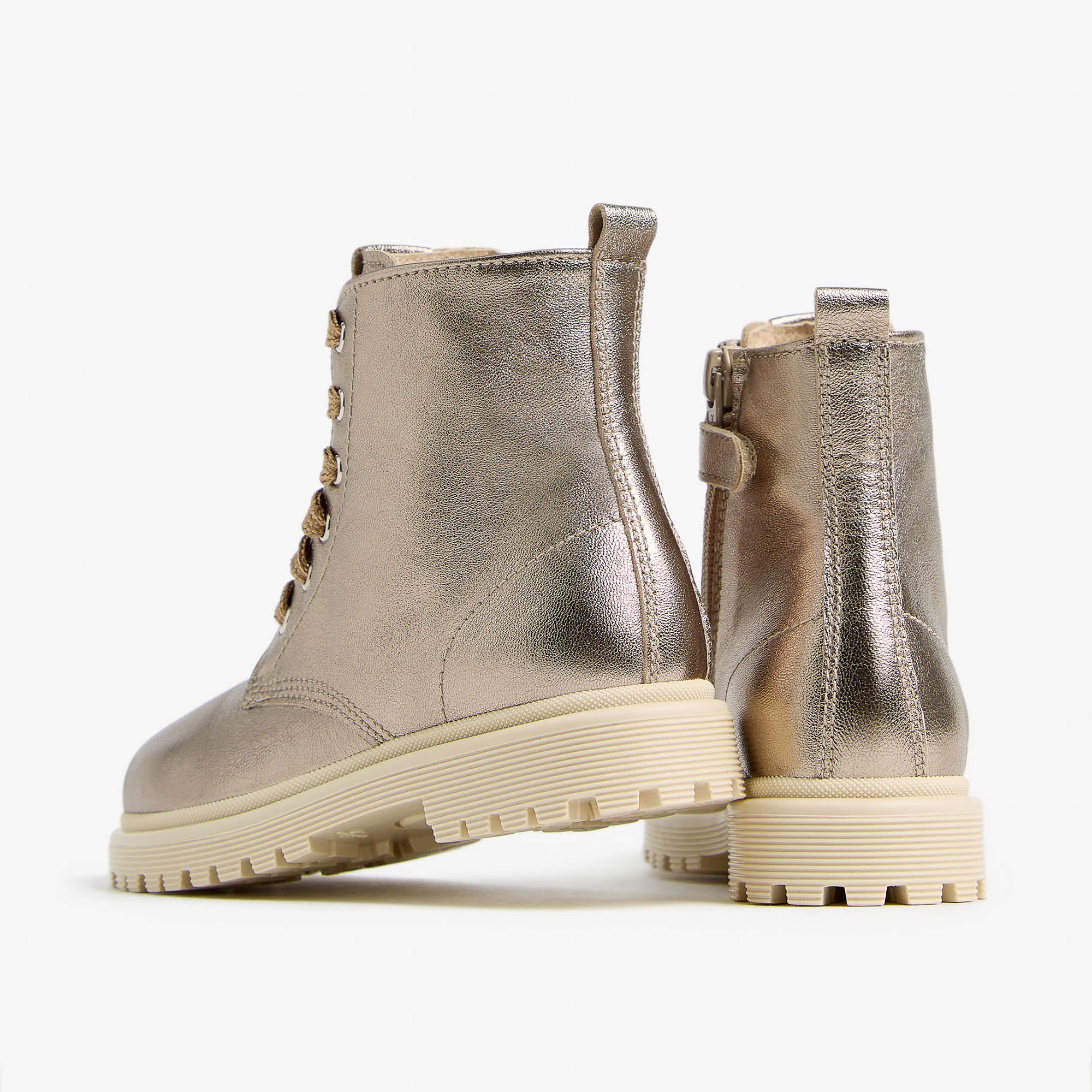 ETOILE_TR_BRENNA_ESCORT_BEI_I528001F_351_Image_3