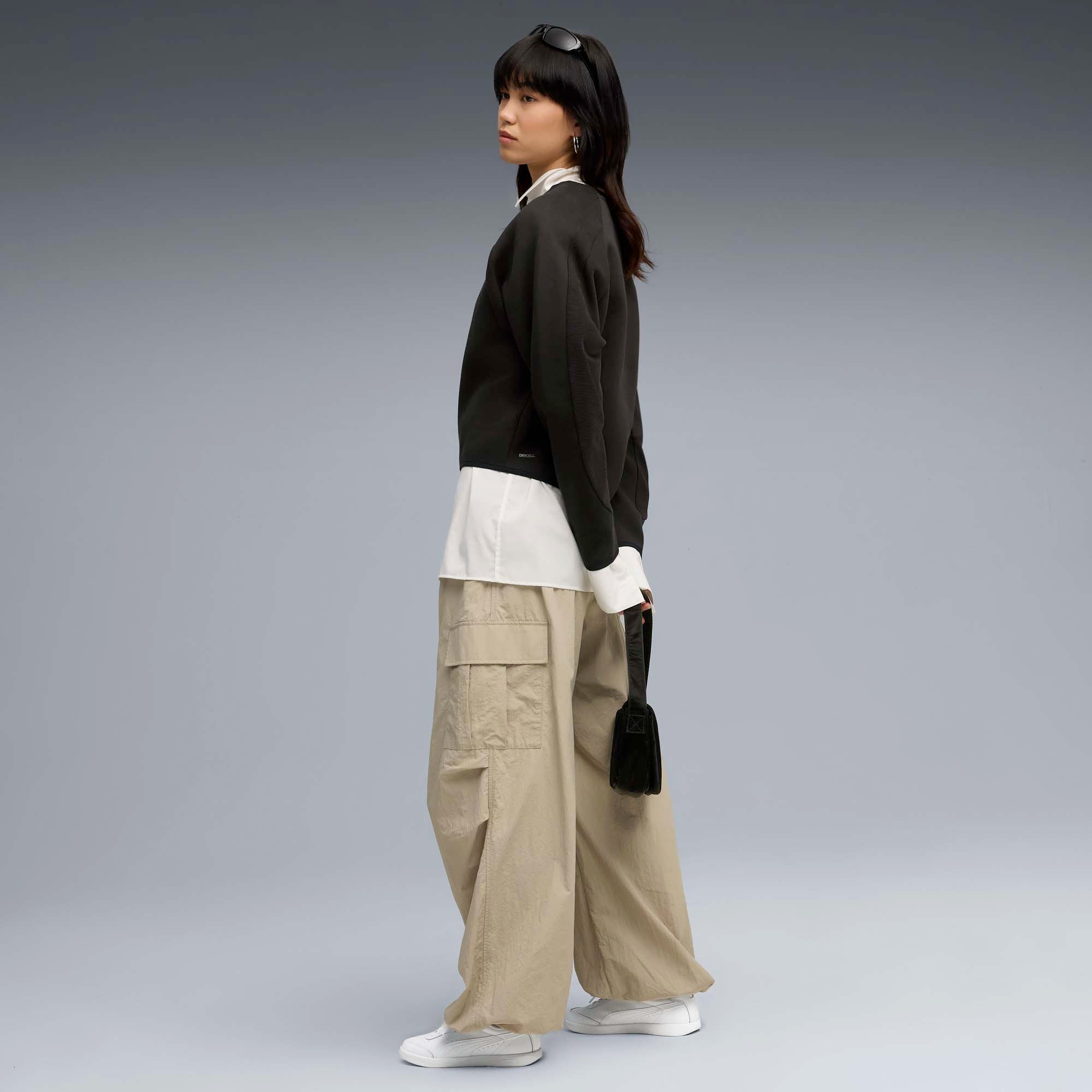 EVOSTRIPE_COMFORT_SHORT_CREW_DK_688142_01_Image_4