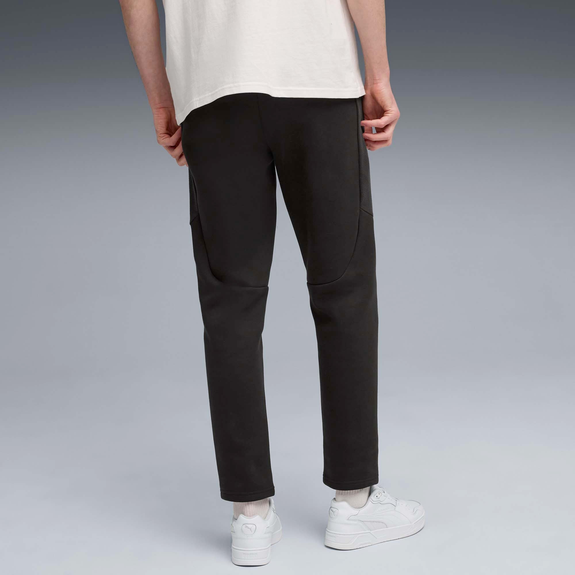 EVOSTRIPE_PANTS_DK_688234_01_Image_3