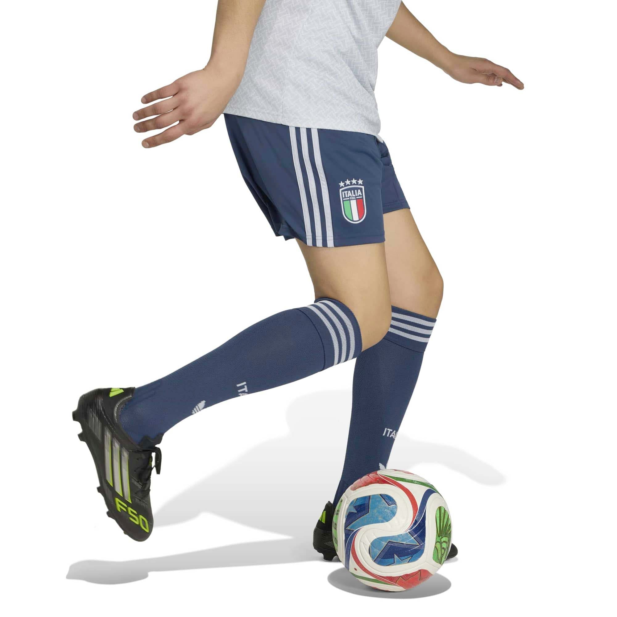 FIGC_A_SHO_JL6943_NMARIN_Image_5