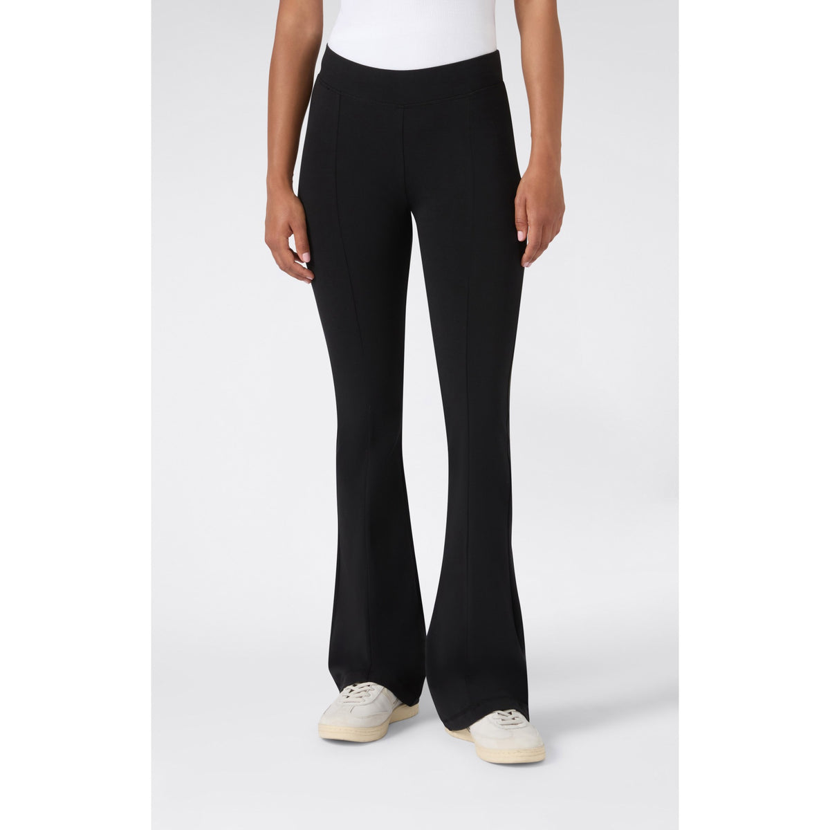 FLARE_LEGGINGS_118853_KK001_Image_2