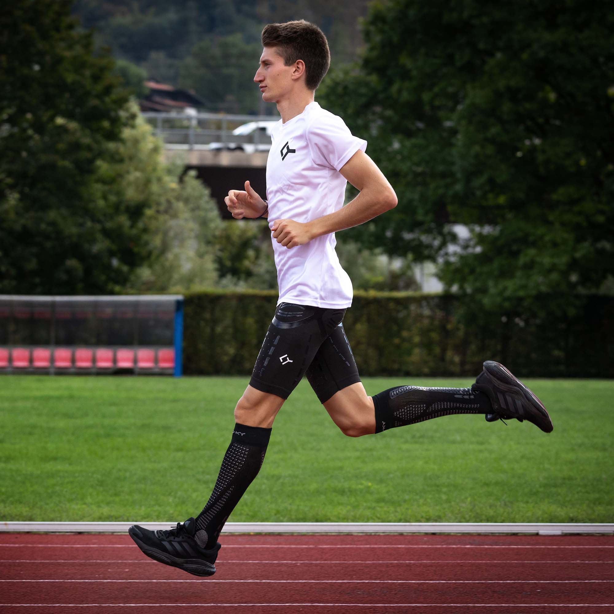 FLOKY_RUN_UP_LONG_FLRL_001_Image_4