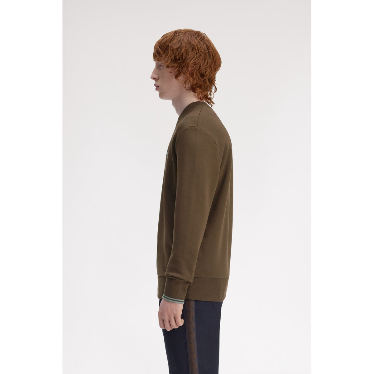 FP_CREW_NECK_SWEATSHIRT_M7535_49A_Image_3