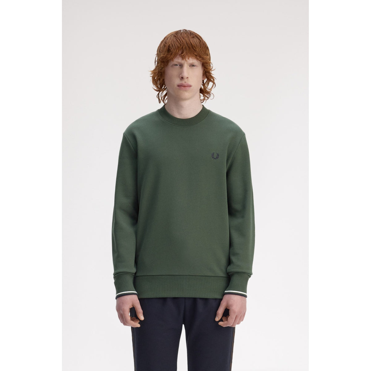 FP_CREW_NECK_SWEATSHIRT_M7535_53A_Image_2