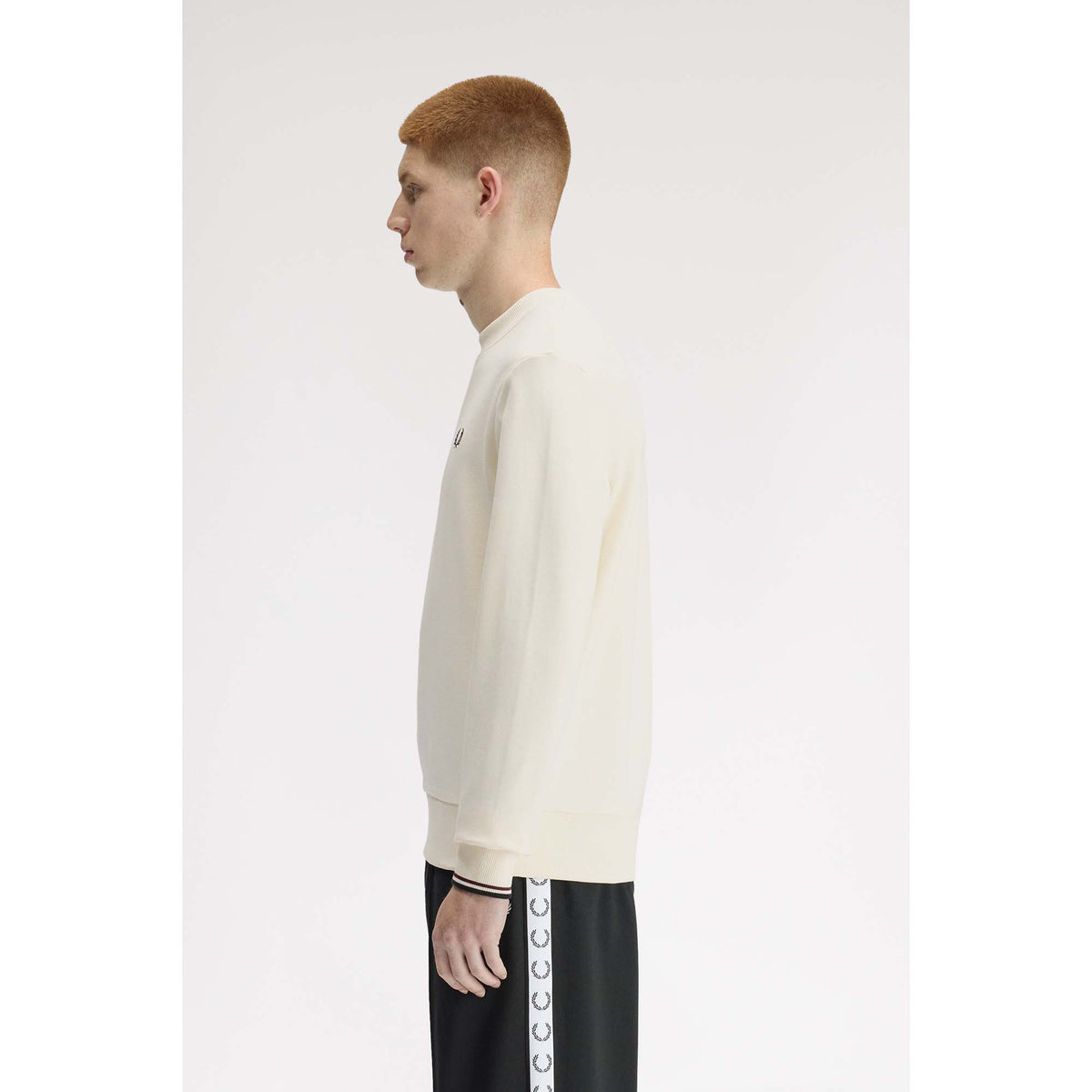 FP_CREW_NECK_SWEATSHIRT_M7535_84A_Image_3
