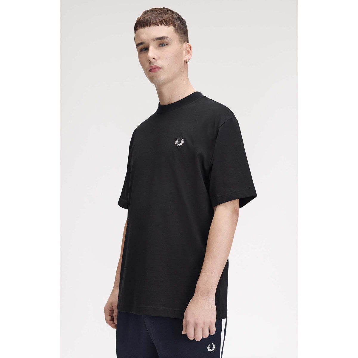 FP_REFLECTIVE_LAURELWREATH_TSHIRT_M3491_102_Image_4