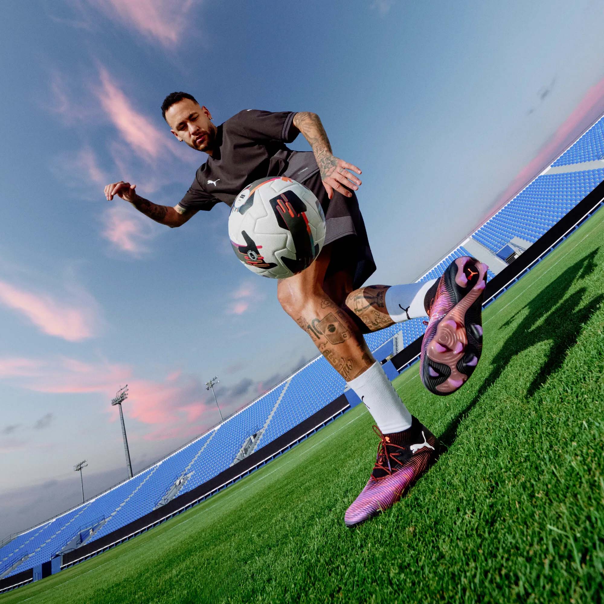 FUTURE_8_ULTIMATE_FG_108138_01_Image_5