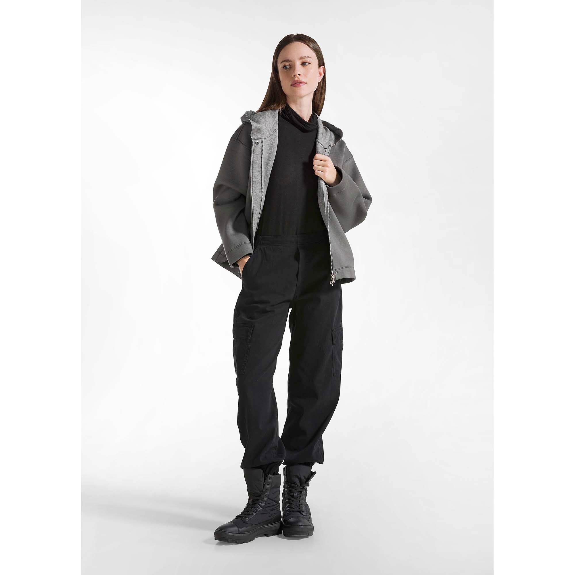 GABARDINE_CARGO_PANTS_A00615_10009_Image_2