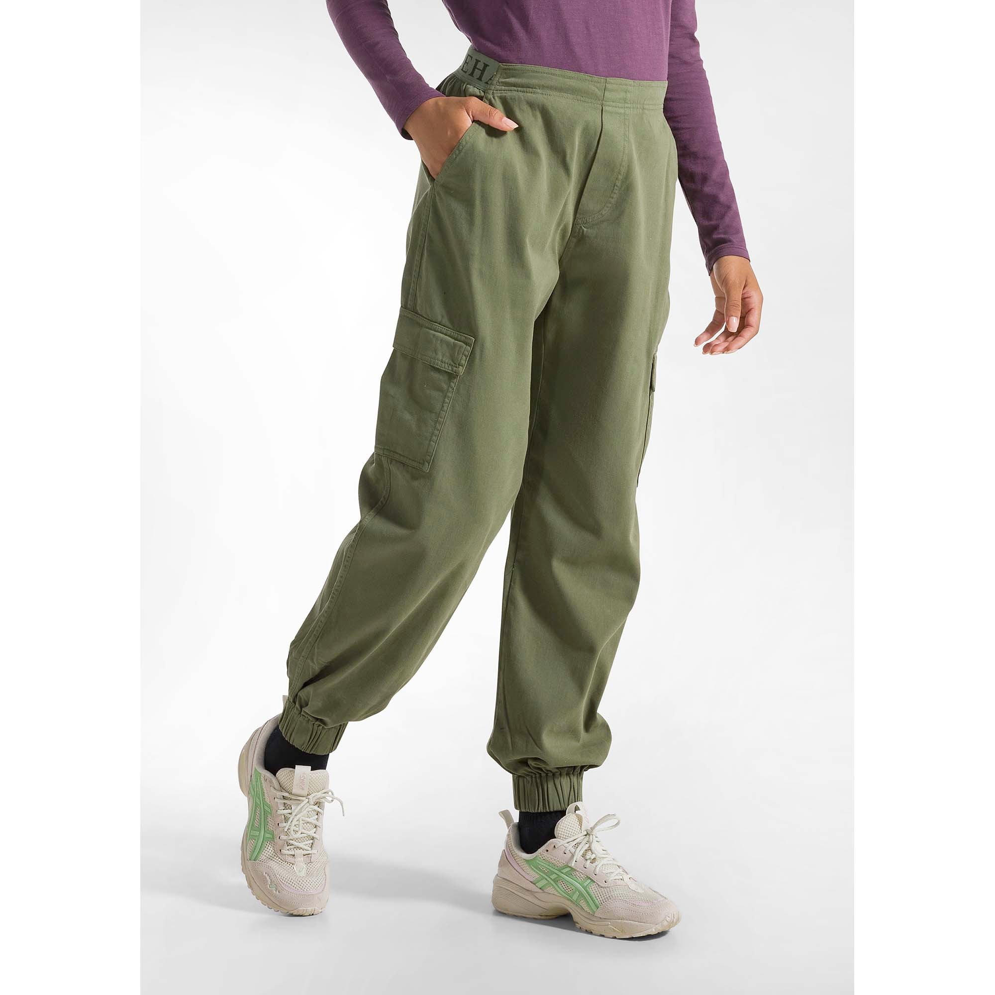 GABARDINE_CARGO_PANTS_A00615_26618_Image_3