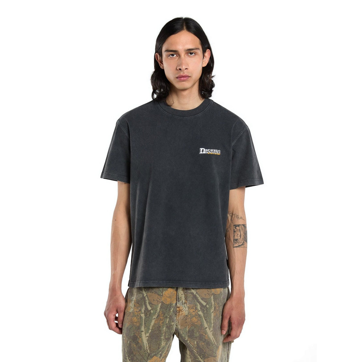 GAINESVILLE_SS_TEE_DK0A8CCK_BLK_Image_2