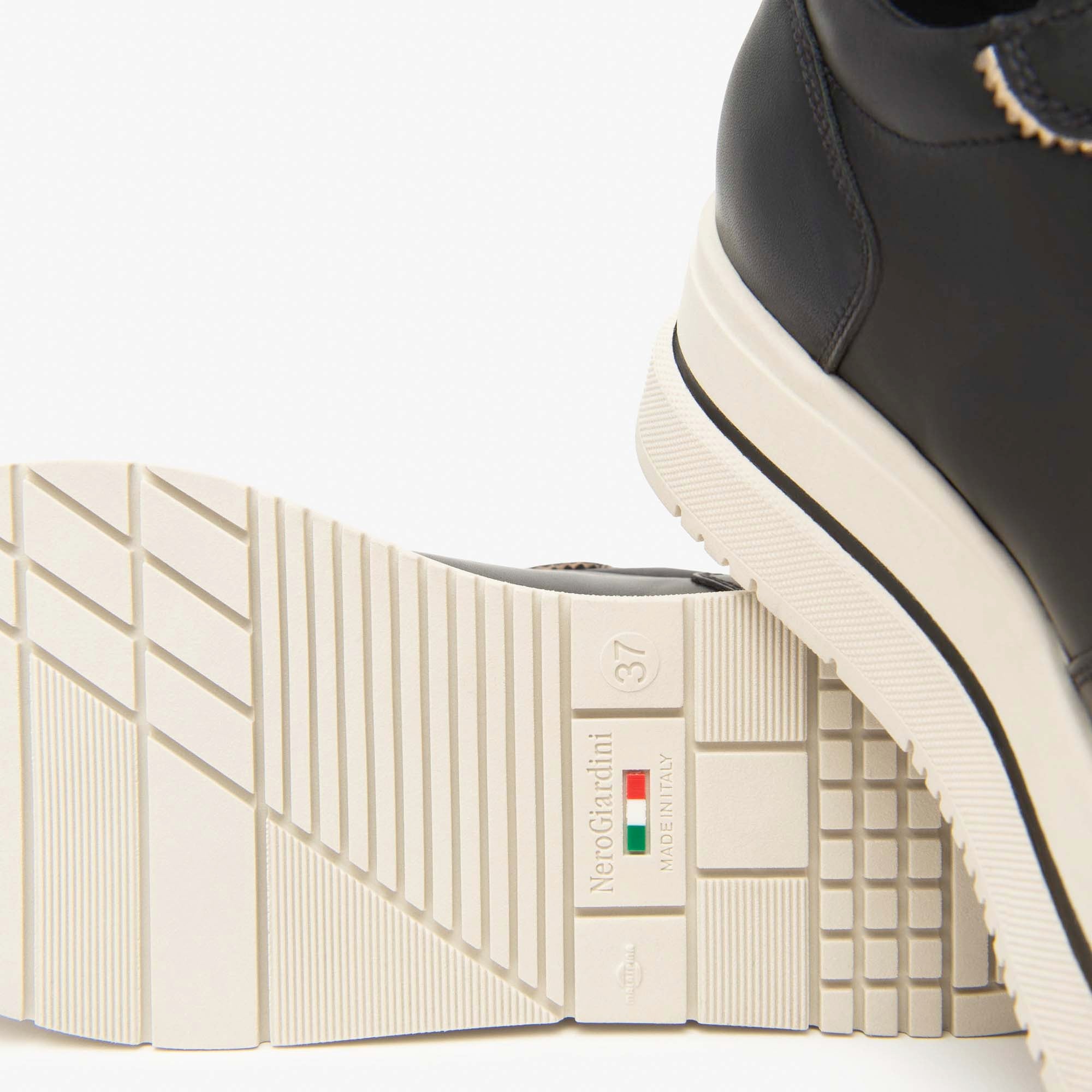 GUANTO_NERO_NETTUNO_SANDALO_TR_CORVARA_KENNEDY_L_I514102D_100_Image_4