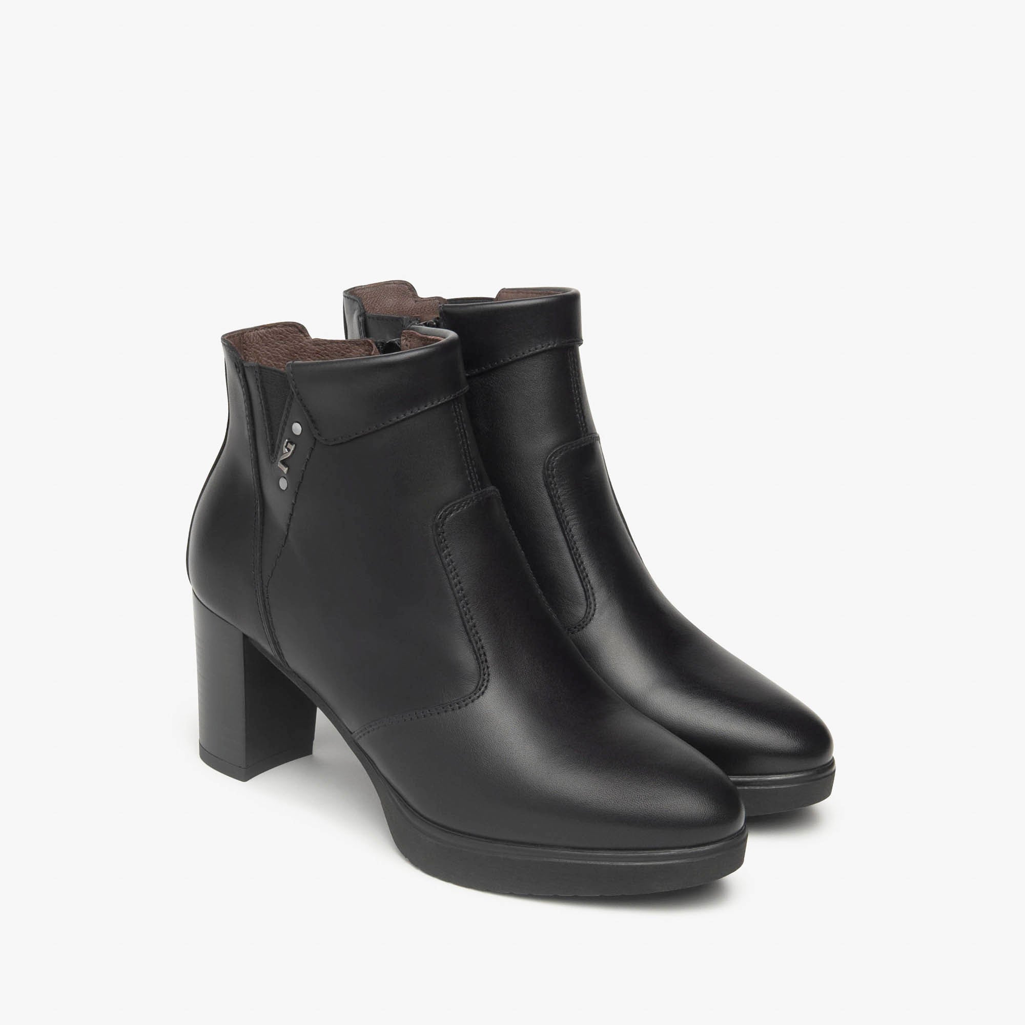 GUANTO_NERO_PULESINA_L16720_NER_I513800D_100_Image_2