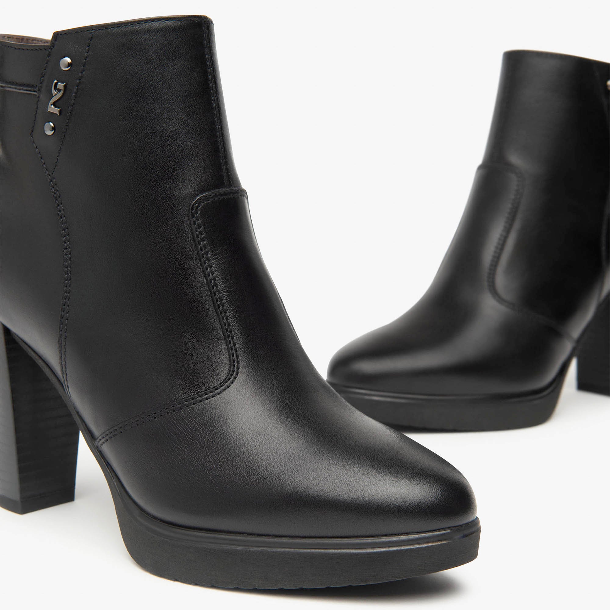 GUANTO_NERO_TBRILL_ANTRACITE_PUALTILIA_L16720_NE_I513810D_100_Image_3