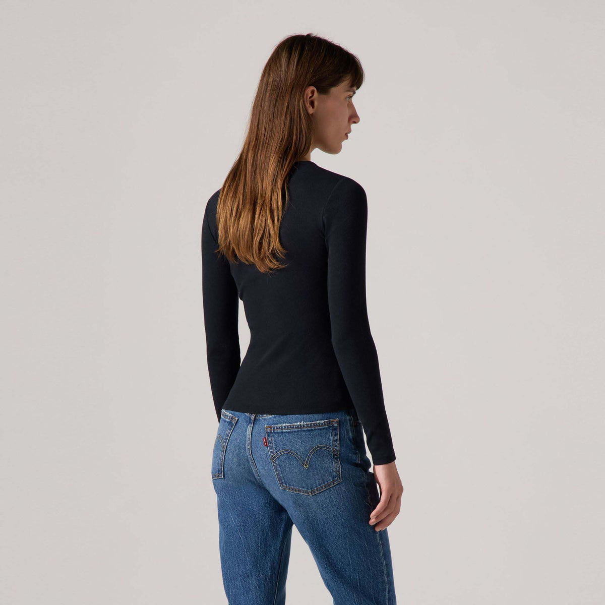HAYES_LS_TEE_ANTHRACITE_NIGHT_NYLO_001J4_0004_Image_3
