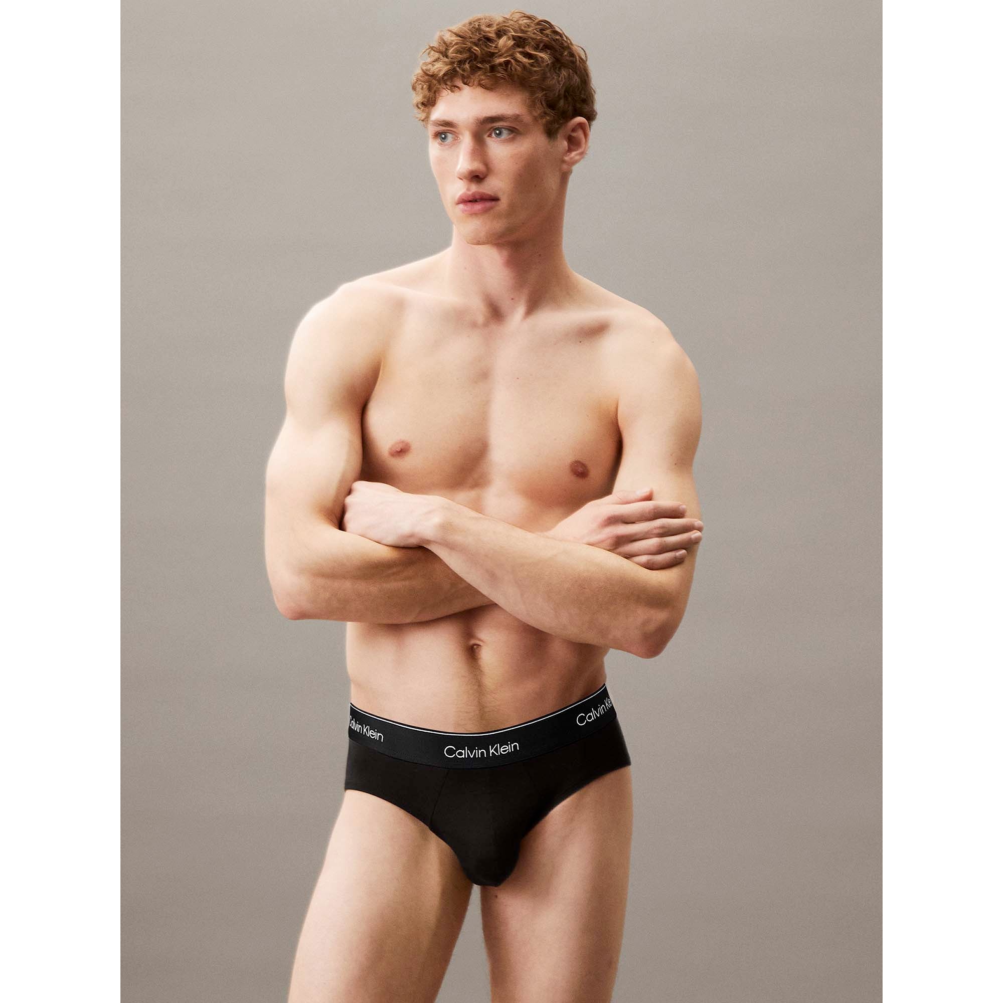 HIP_BRIEF_3PK_LV00NB4388_TM6_Image_2