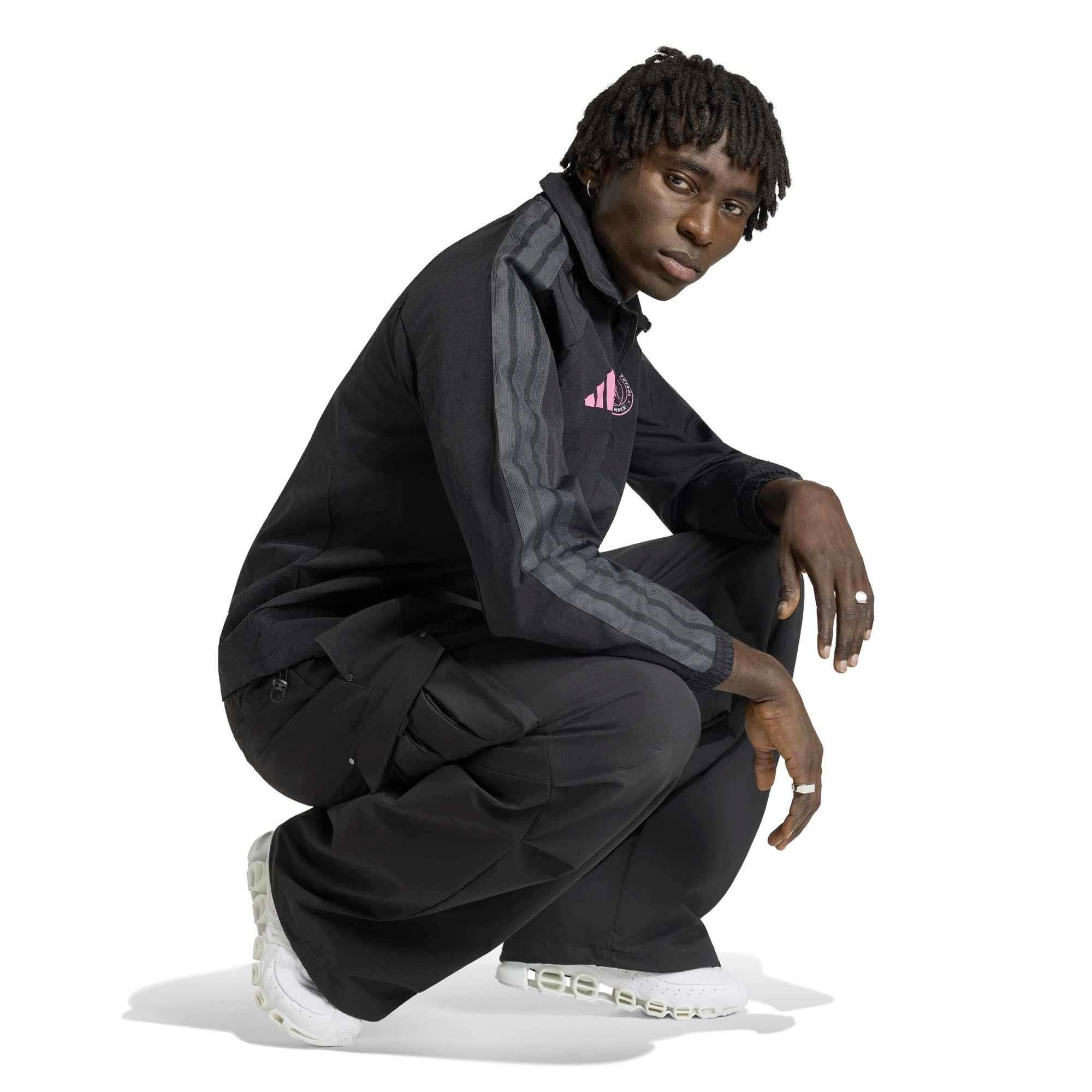 IMCF_ANTH_JKT_KB1870_BLACKBL_Image_6