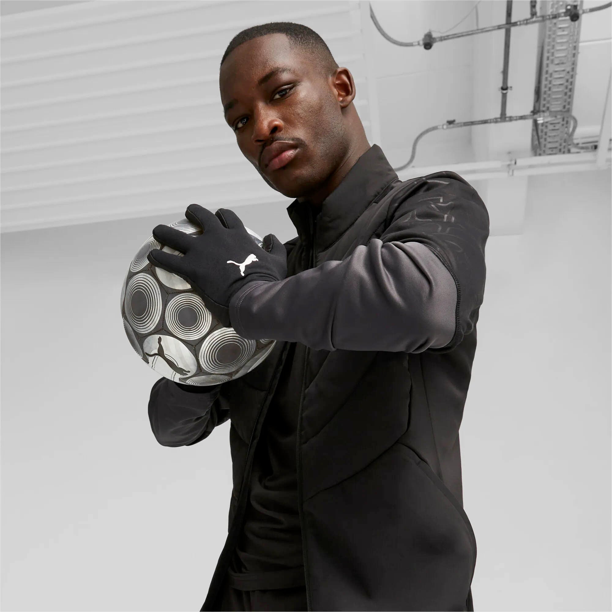 INDIVIDUALWINTERIZED_PLAYER_GLOVE_041873_01_Image_3