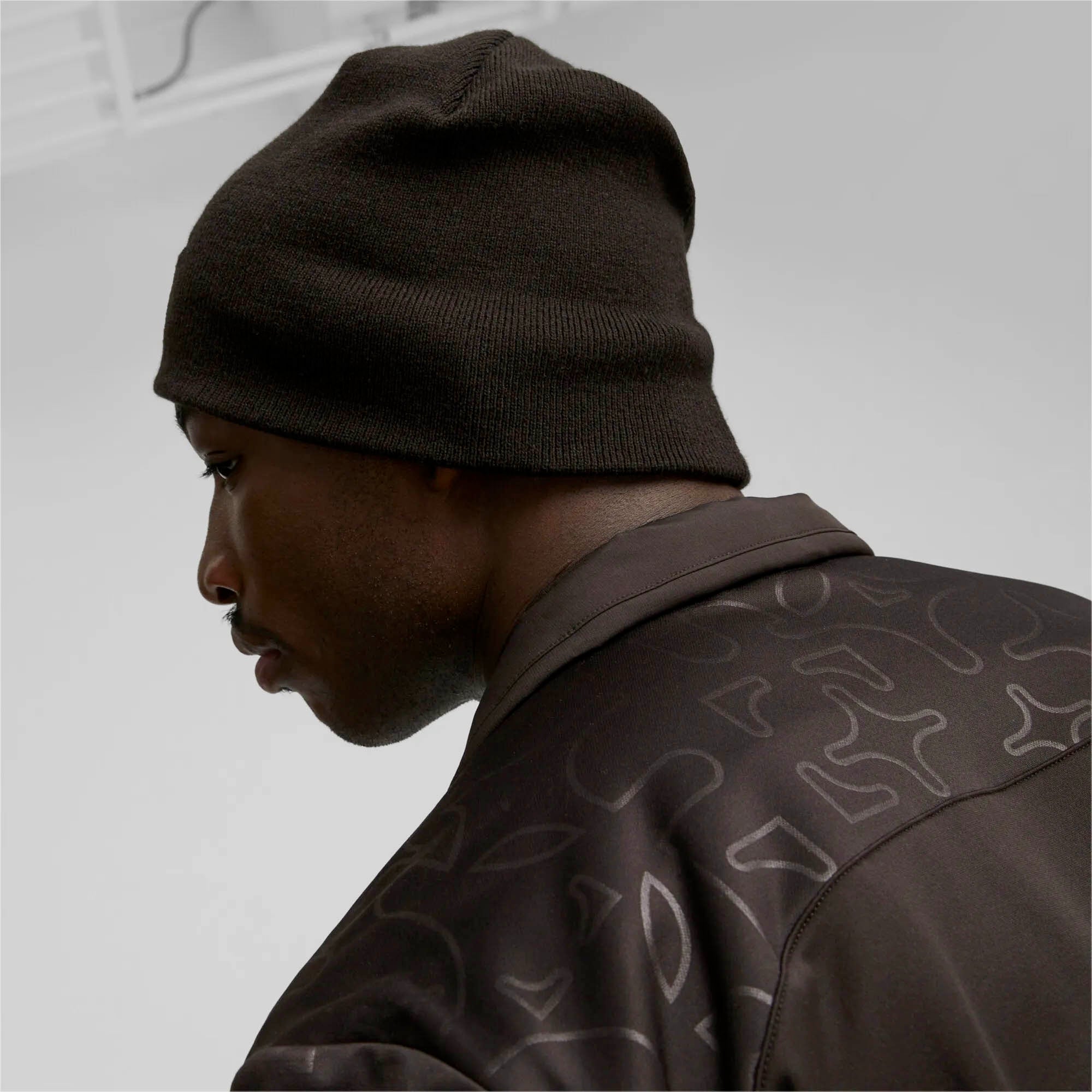 INDIVIDUALWINTERIZED_TECH_BEANIE_024943_01_Image_3