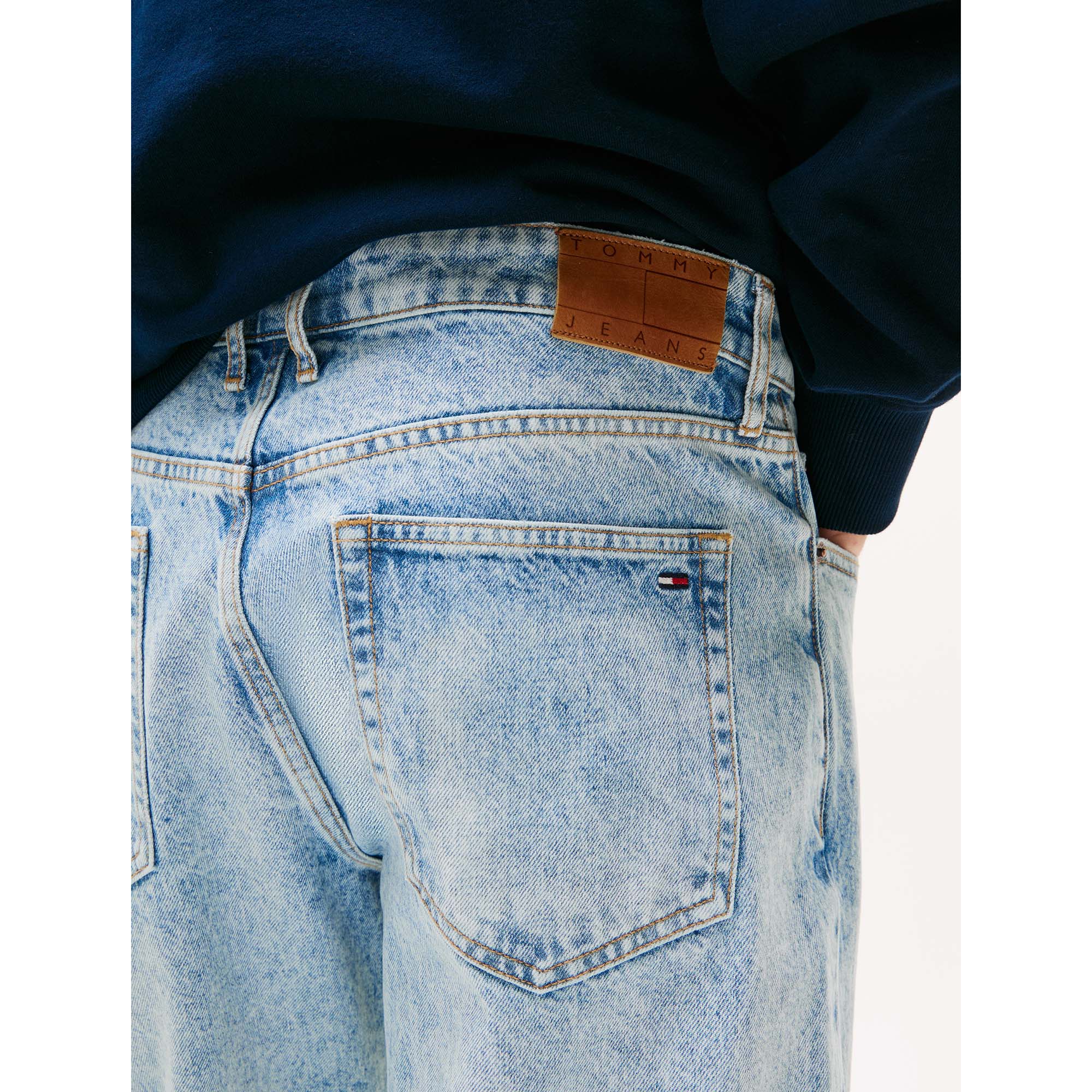 ISAAC_RLXD_TPRD_CI50_DM0DM21211_1A5_Image_4