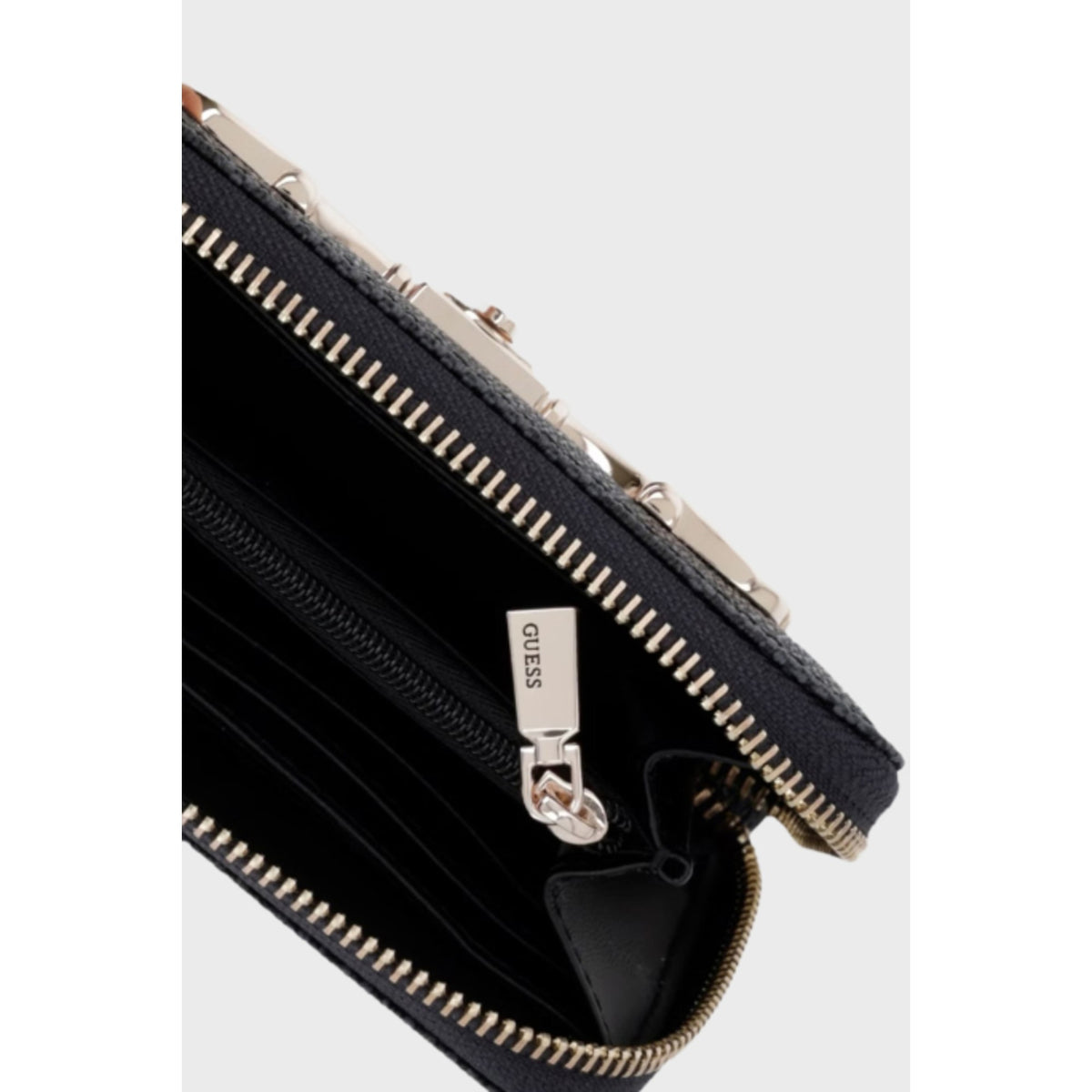 JANIE_LOGO_SLG_MED_ZIP_AROUND_SWOS9924140_CLO_Image_2