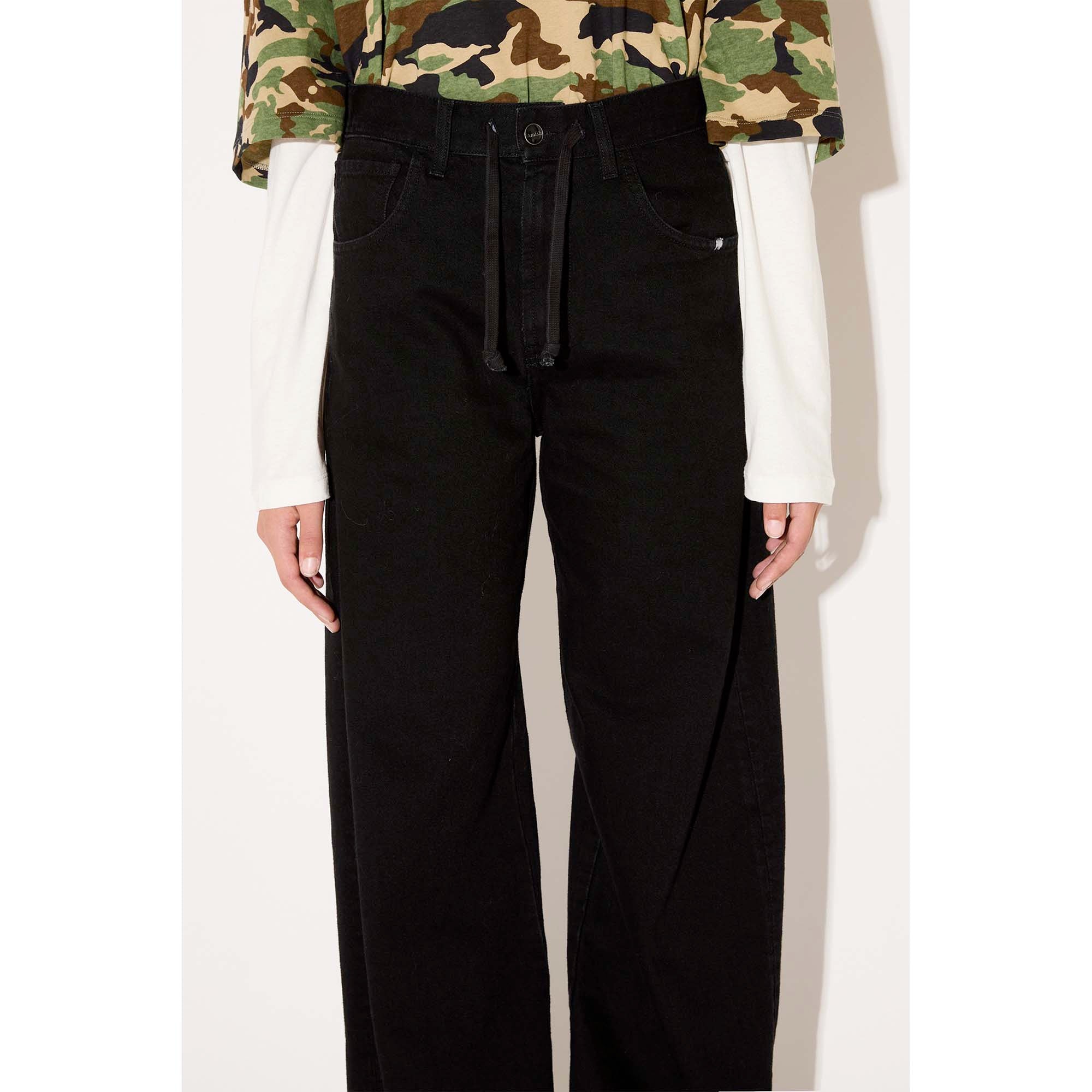 JEREMIAH_MAN_AMU001D5703012_C0999_Image_5