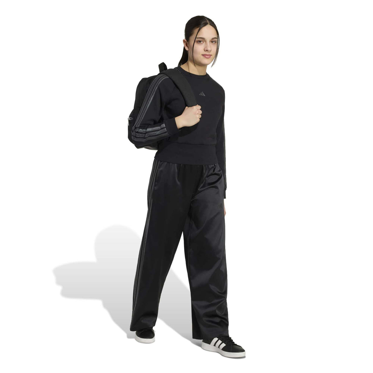 JG_SATIN_SWT_KQ7043_BLACKGR_Image_4