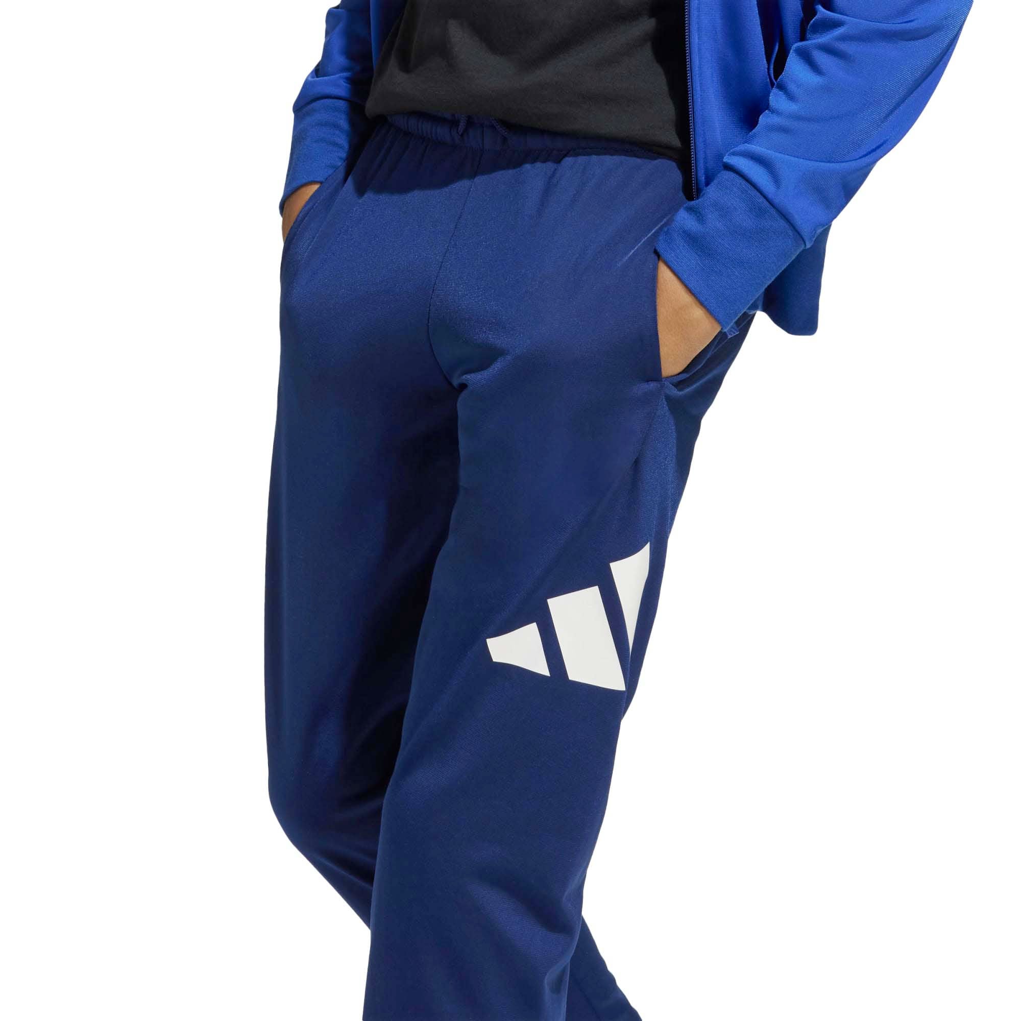 J_BL_TR_TS_205_JC9712_ROYBLUB_Image_5