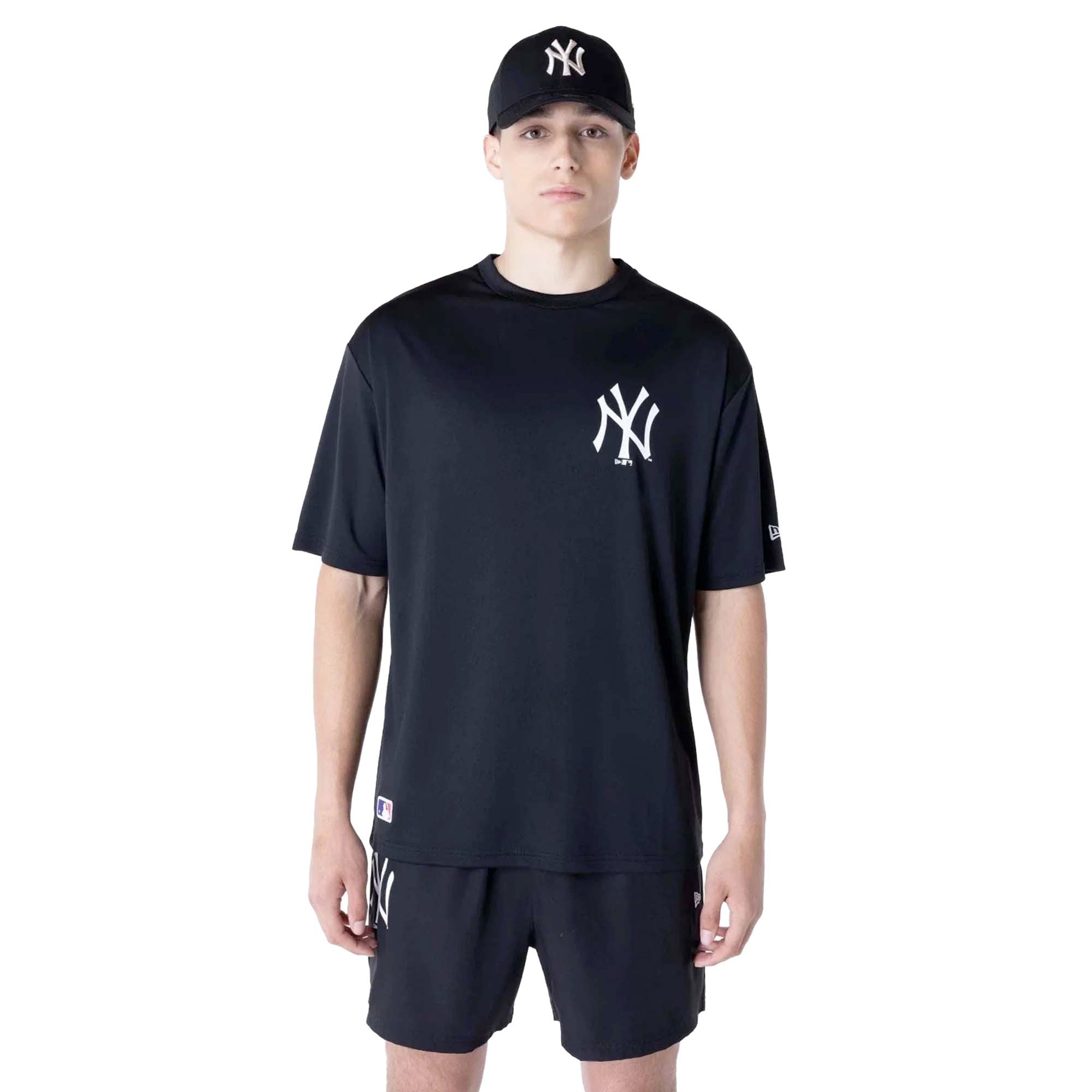 LEAGUE_ESSENTIALS_TEE_NEYYAN_BLK_60596365_001_Image_1