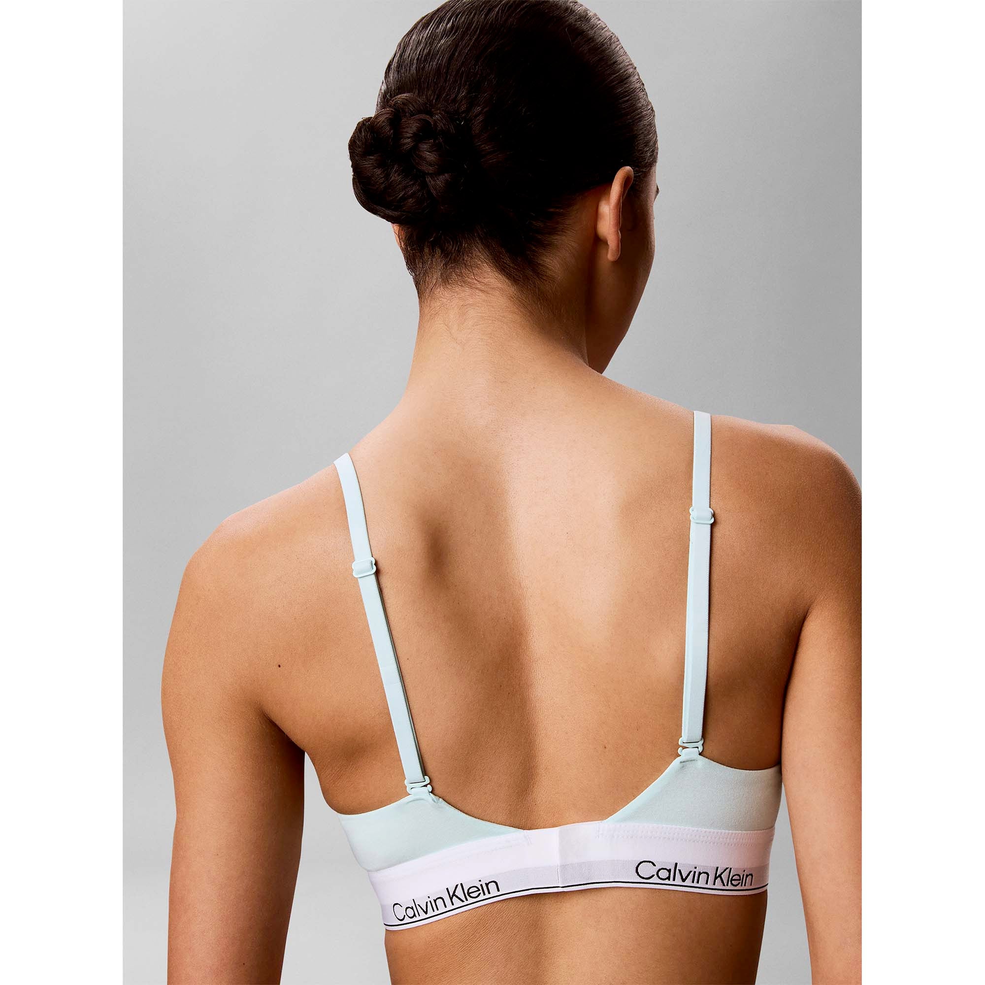 LIGHTLY_LINED_TRIANGLE_LV00QF8498_3Q5_Image_4