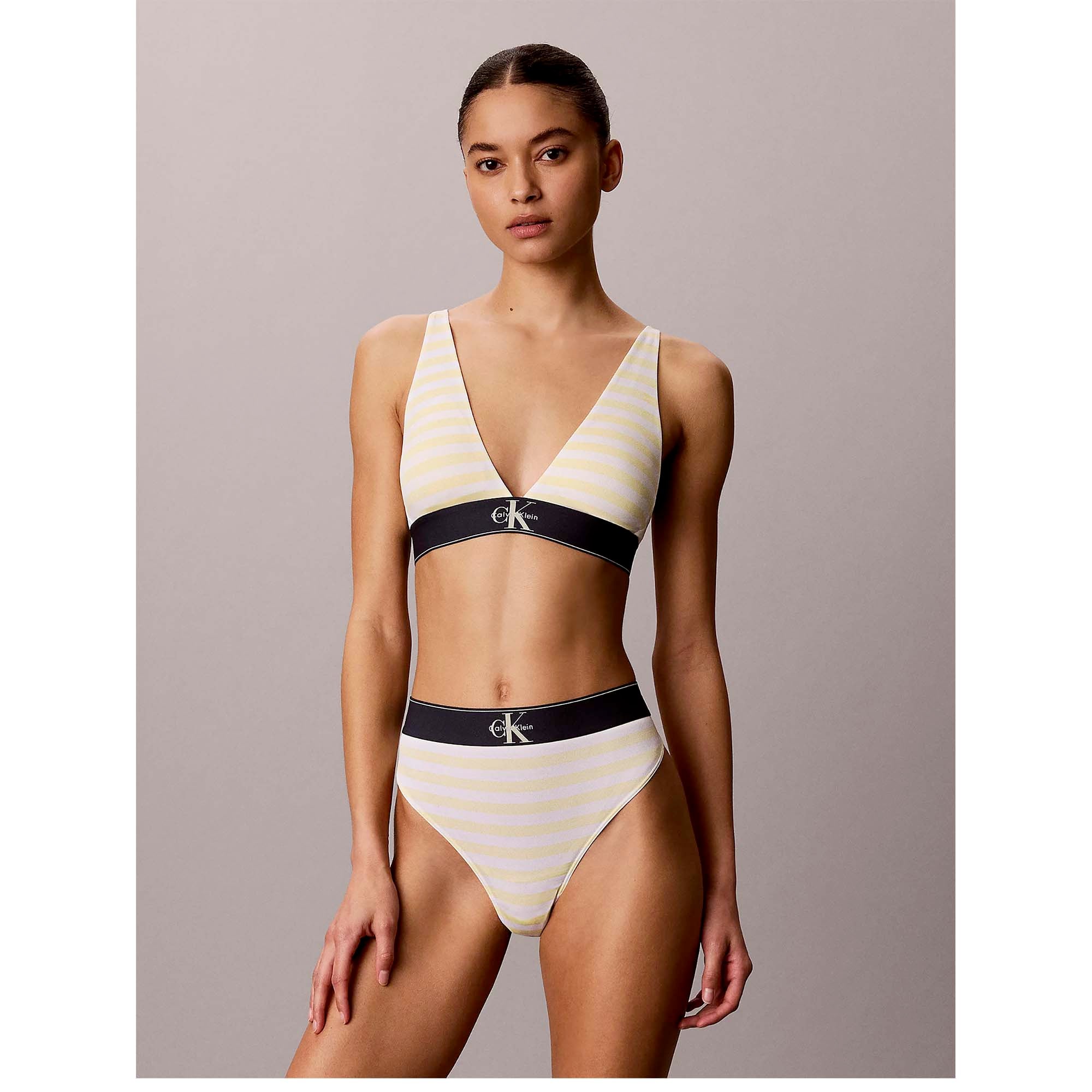 LIGHTLY_LINED_TRIANGLE_LV00QF8703_6WC_Image_2