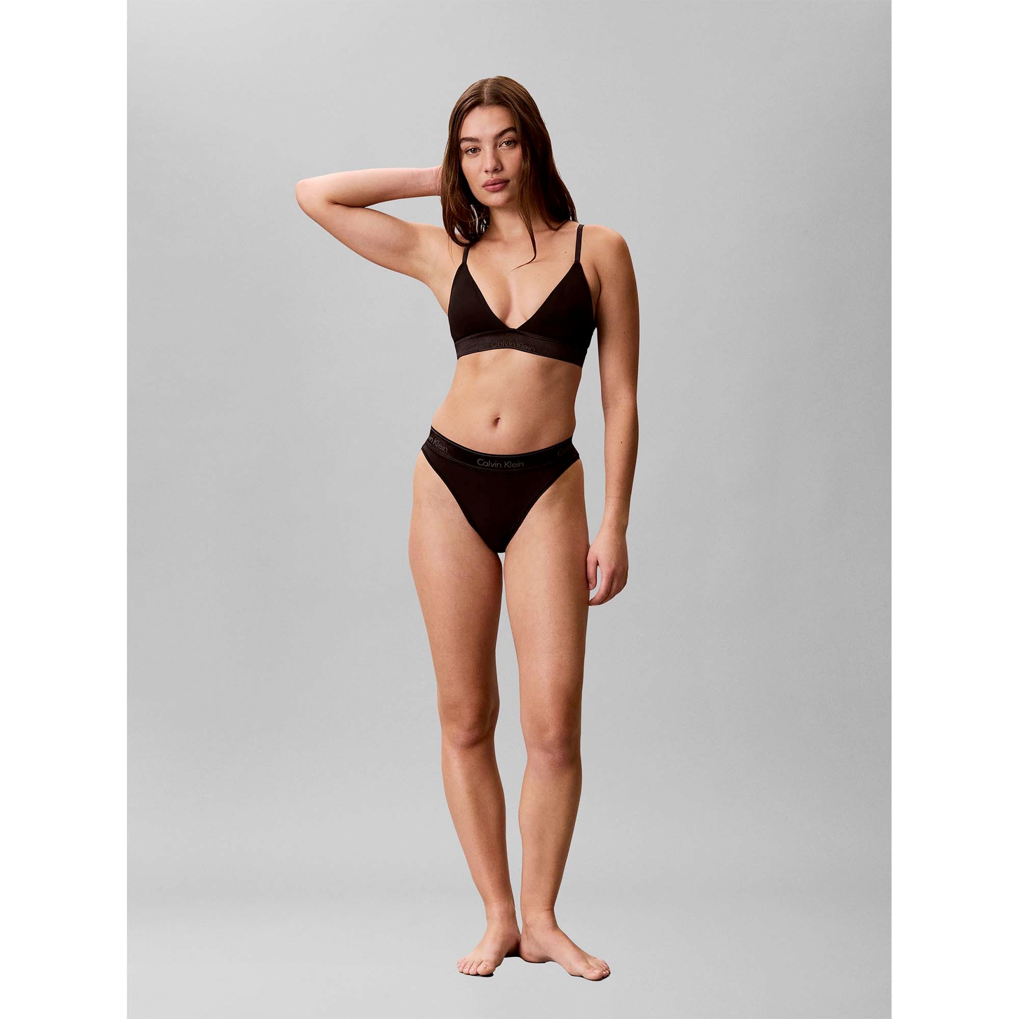 LIGHTLY_LINED_TRIANGLE_LV00QF8825_UB1_Image_5