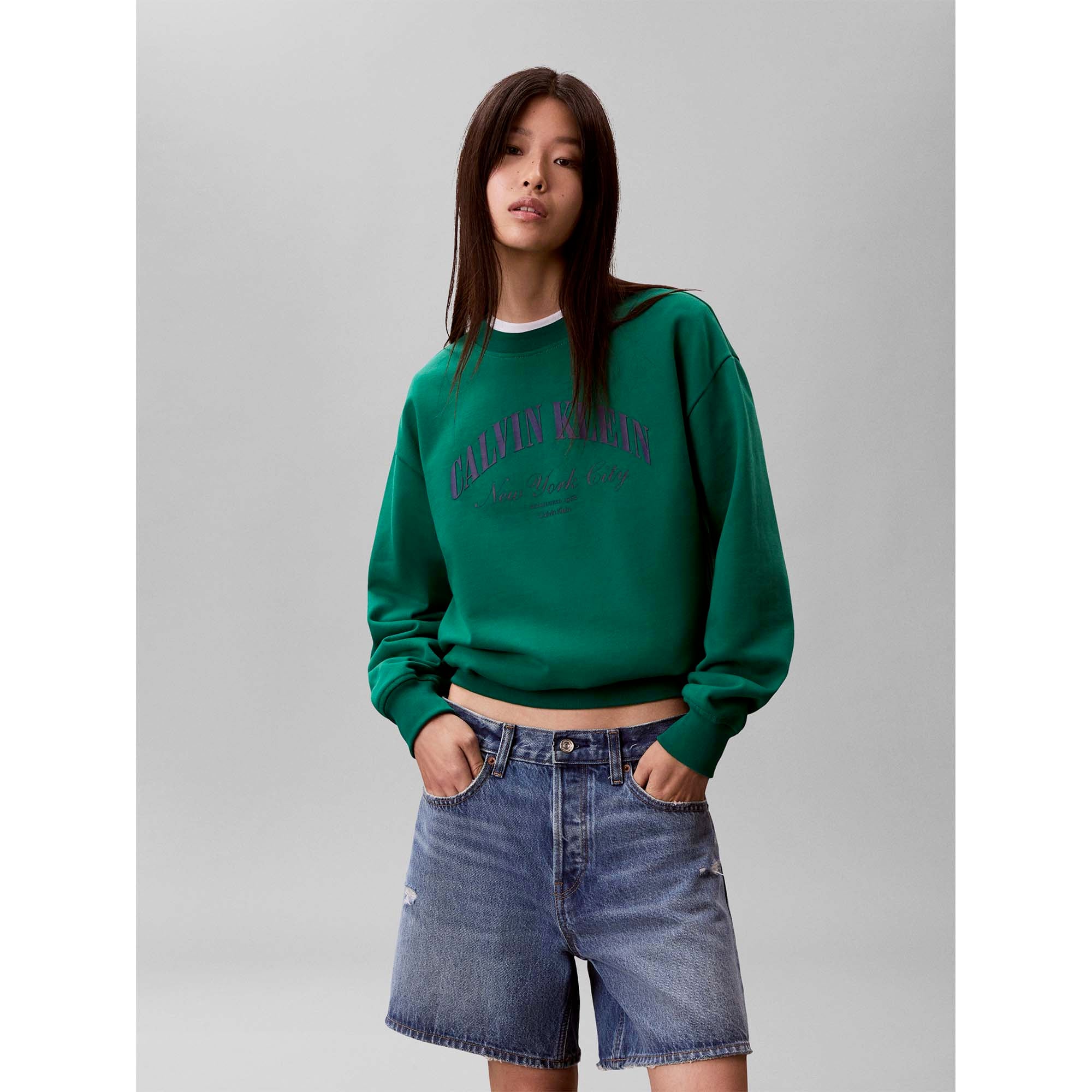 LOGO_GRAPHIC_CREWNEC_LV047F818G_L4G_Image_2