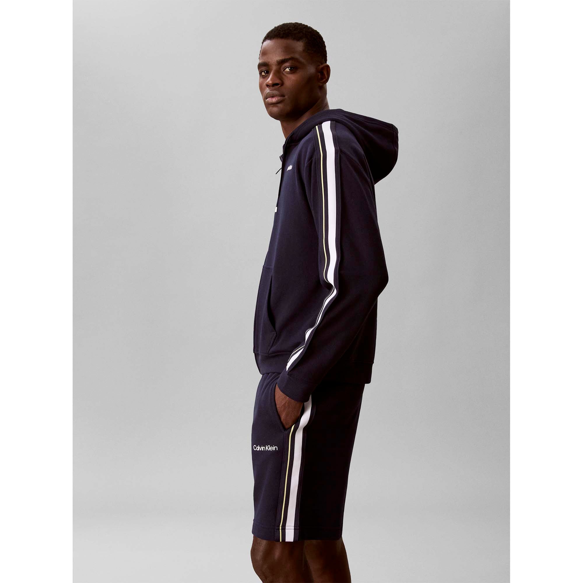 LOGO_TAPE_FZ_HOODIE_LVGMS6W302_0PP_Image_4