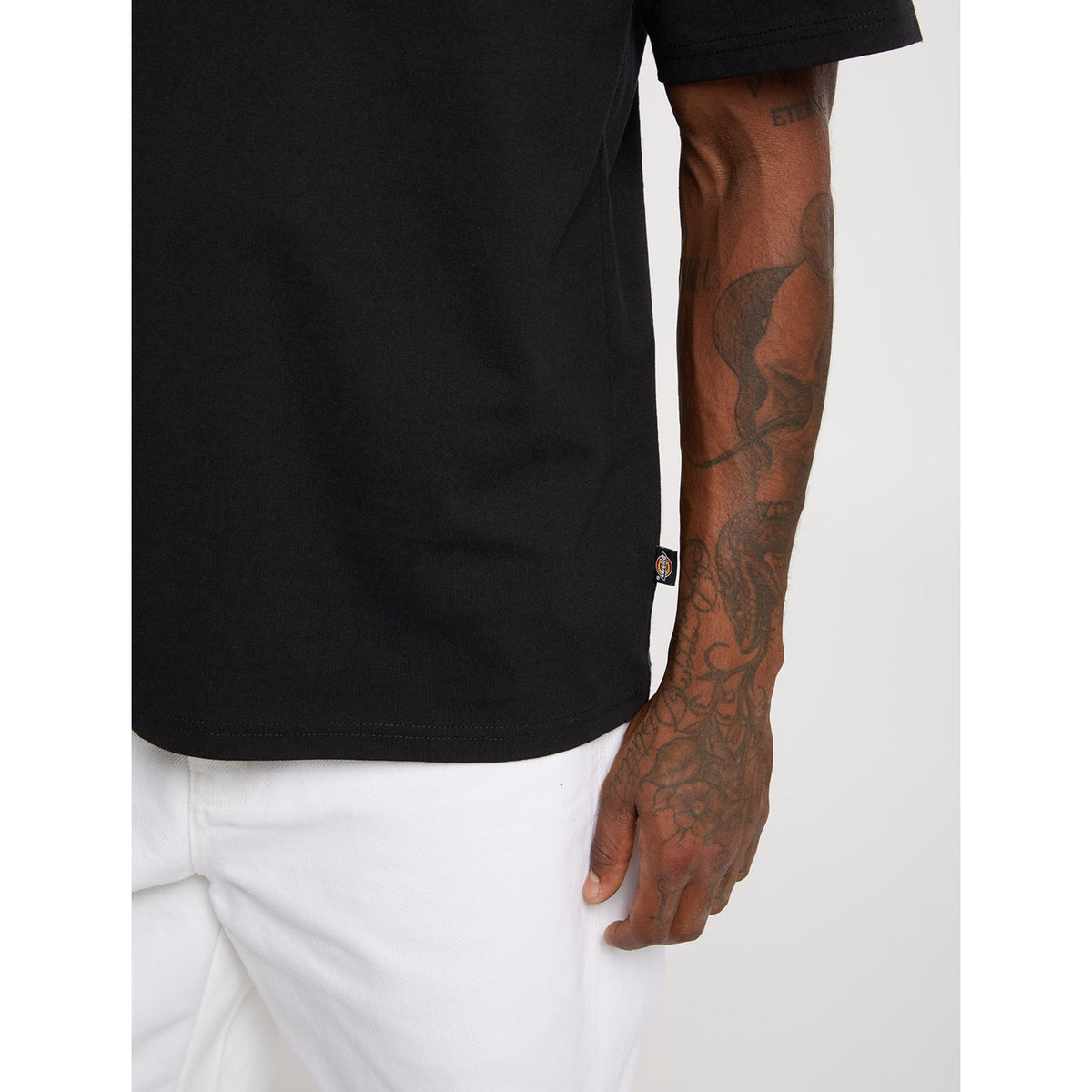 LORETTO_SS_TEE_DK0A89EN_BLK_Image_5