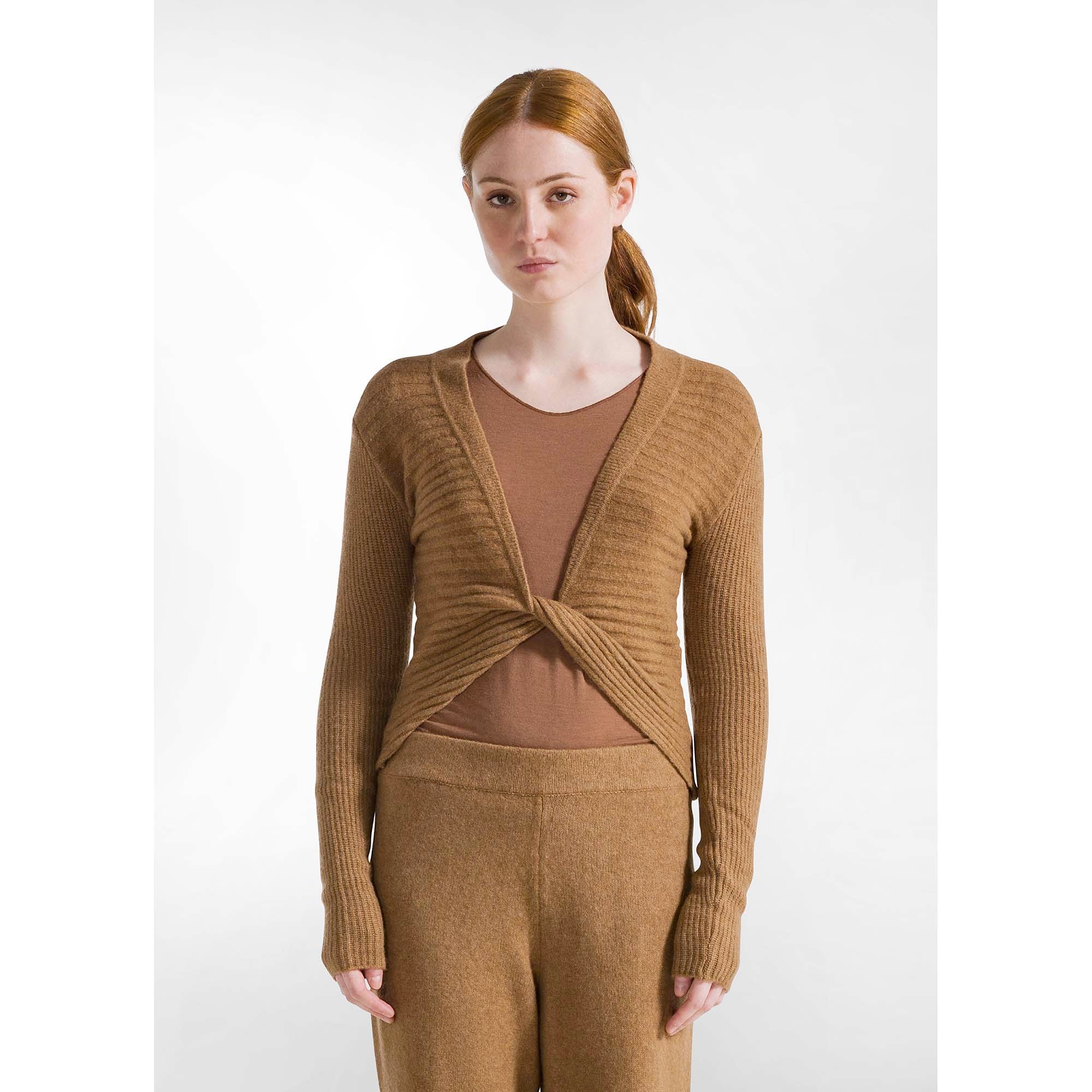 LOUNGE_KNITTED_SLIM_FIT_TOP_D12212_26117_Image_2