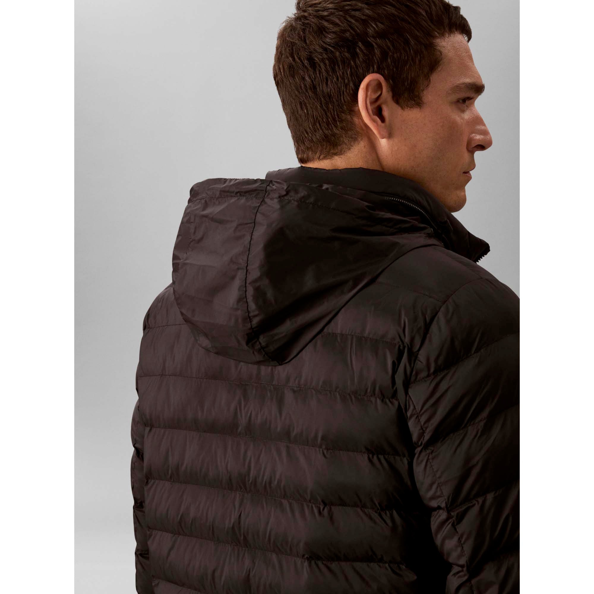 LS_NYLON_LT_WT_HOODE_LV04RC511G_UB1_Image_5