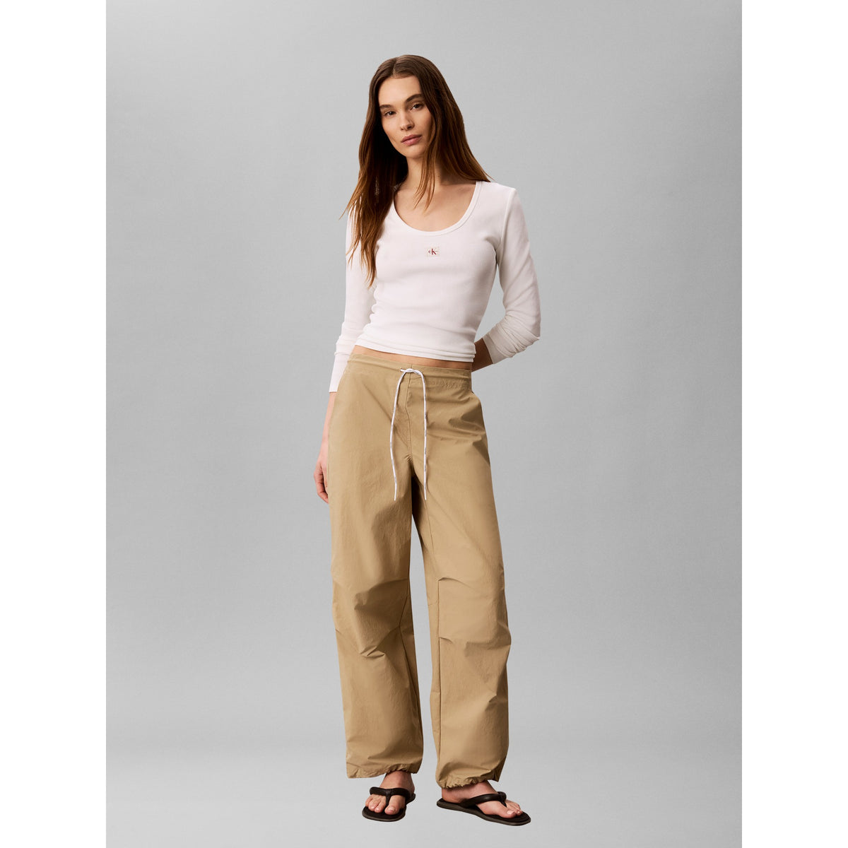 LS_WOVEN_LABEL_2X2_B_LV047D218G_YAF_Image_6
