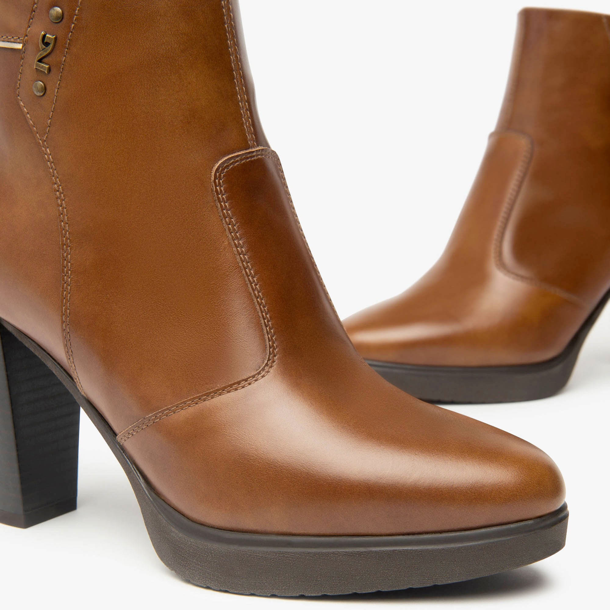 MANOLETE_TBRILL_PLATINO_6074_PUALTILIA_L16720_T_I513811D_400_Image_3