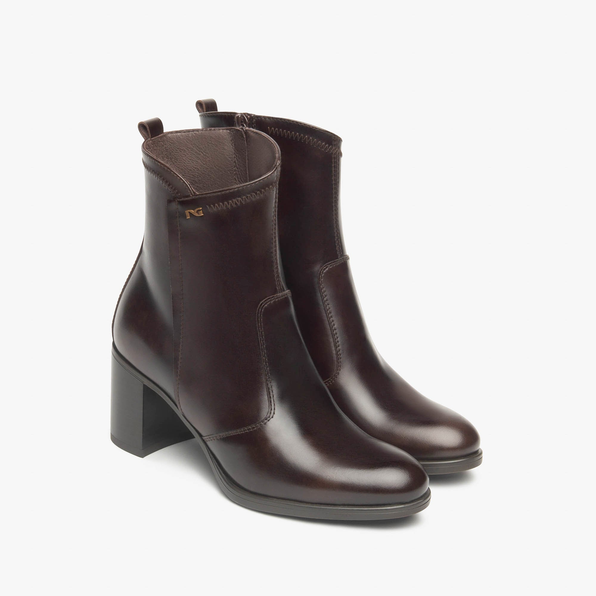 MANOLETE_TR_CAPUAGLO_I513853D_300_Image_2