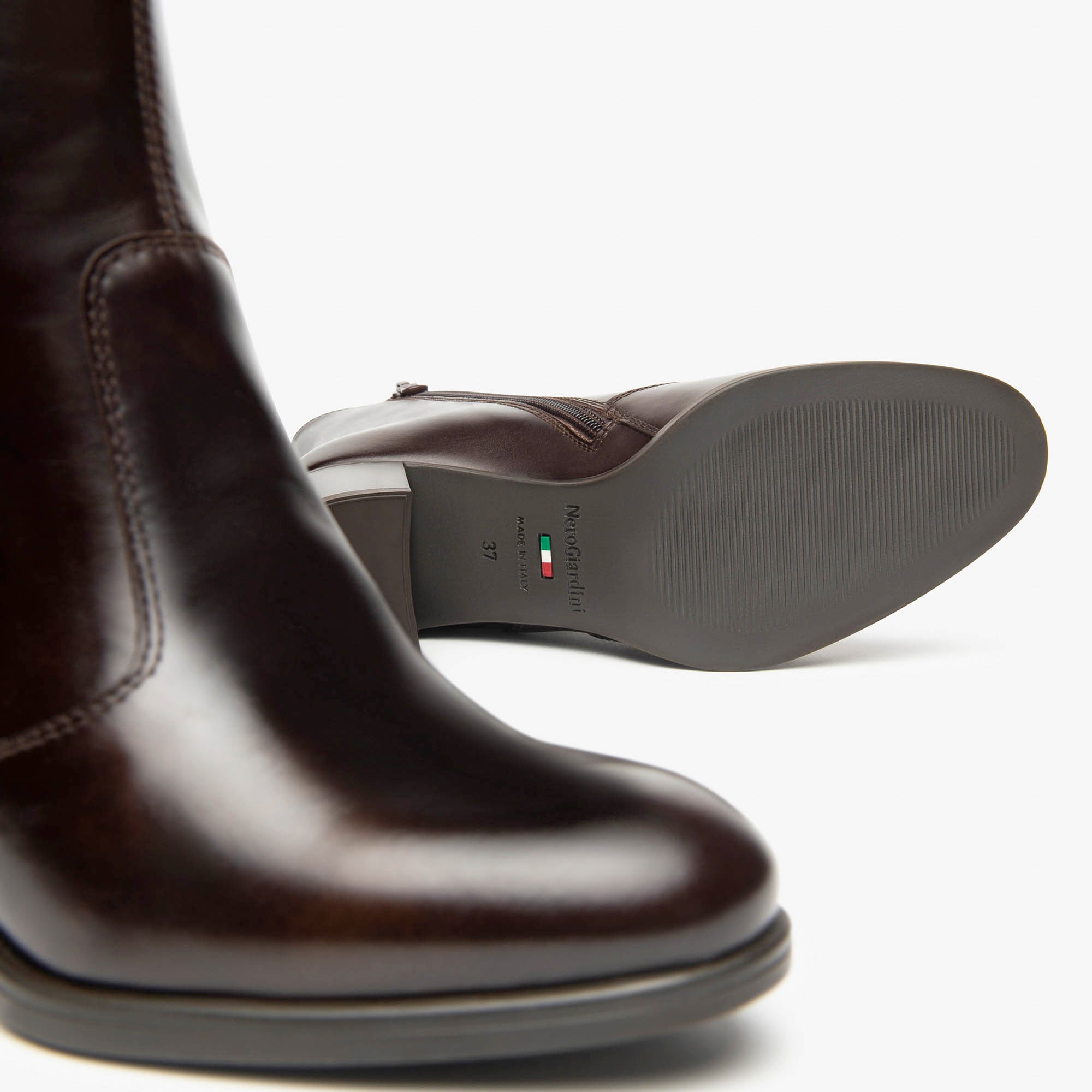 MANOLETE_TR_CAPUAGLO_I513853D_300_Image_4